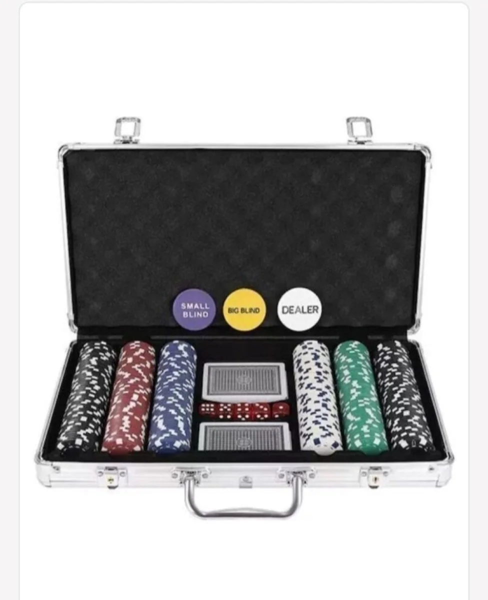 Φωτογραφία προϊόντος: OEM Σετ 300 Μάρκες Poker σε Βαλίτσα