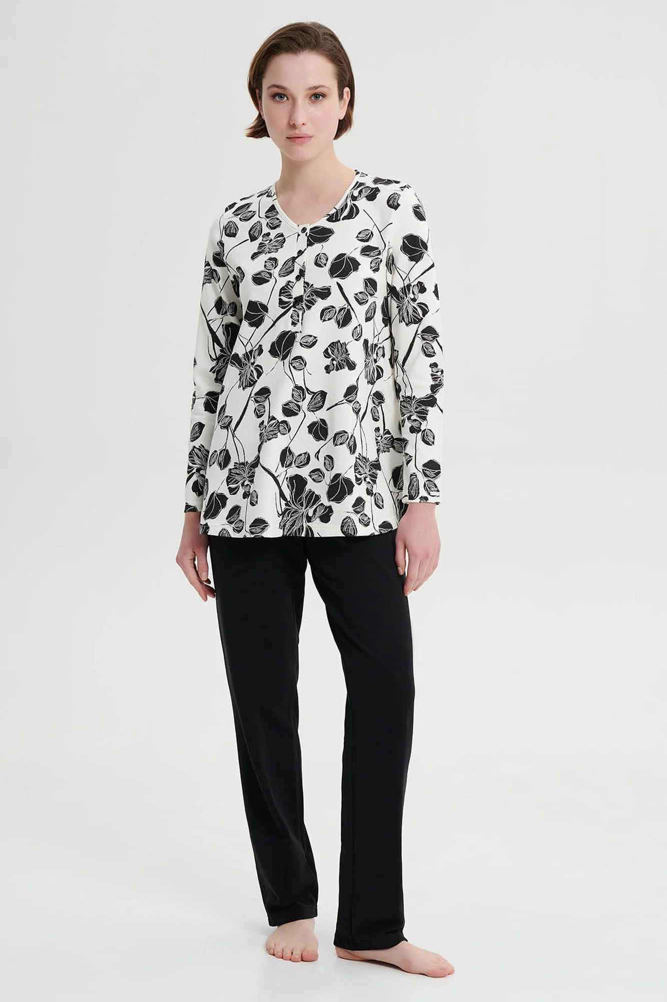 Φωτογραφία προϊόντος: Γυναικεία Χειμερινή Πυτζάμα Φούτερ Vamp 19151 ΜΑΥΡΟ- ΛΕΥΚΟ L
