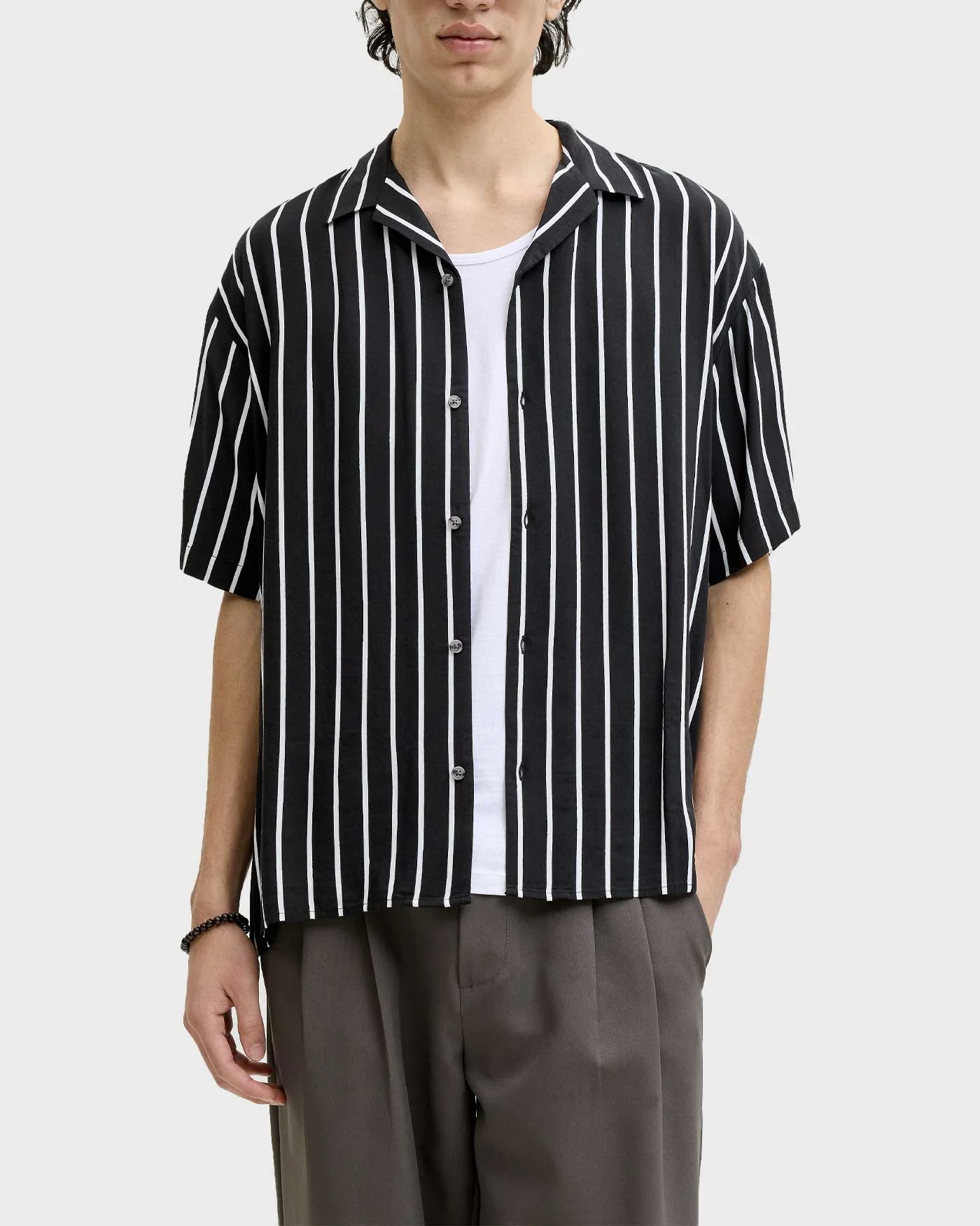 Φωτογραφία προϊόντος: JACK & JONES JEFF ΑΝΔΡΙΚΟ ΚΟΝΤΟΜΑΝΙΚΟ ΠΟΥΚΑΜΙΣΟ - 12288853 ΜΑΥΡΟ