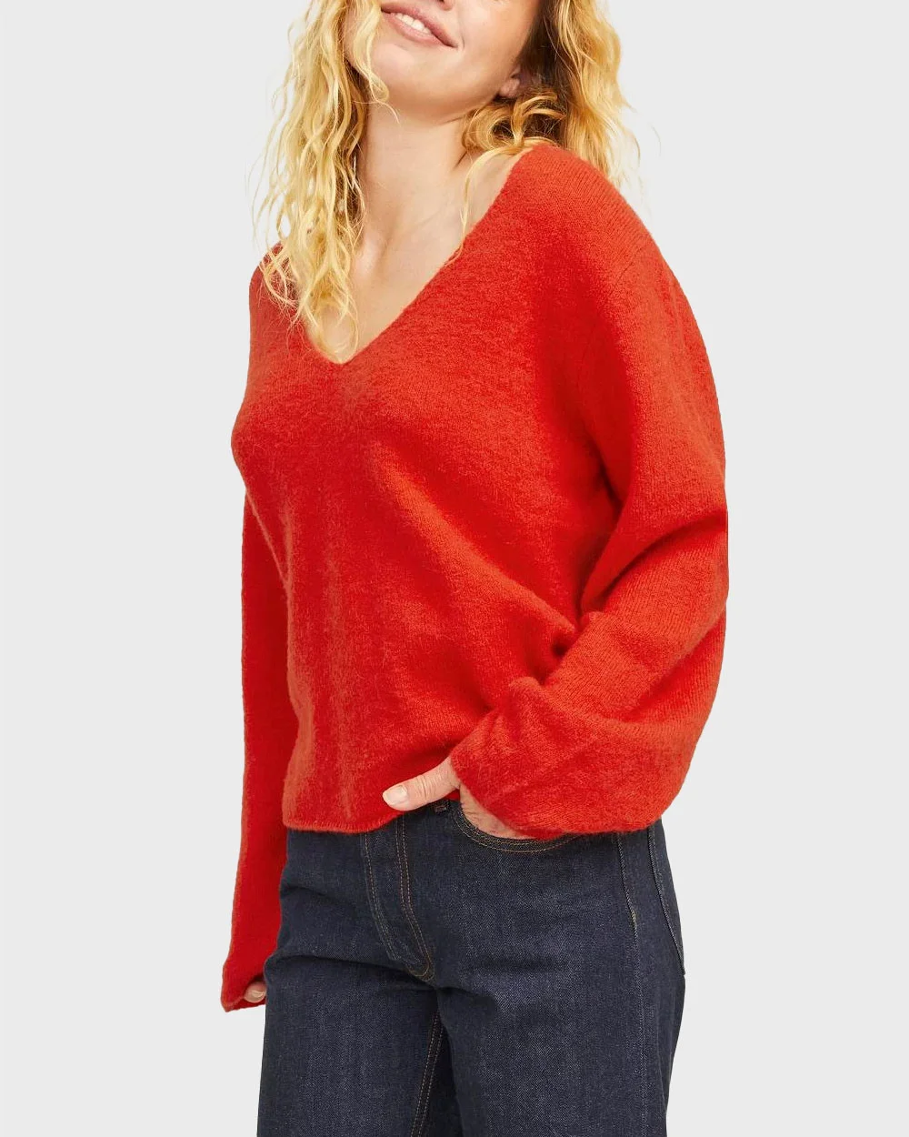 Φωτογραφία προϊόντος: JACK & JONES XX ΓΥΝΑΙΚΕΙΟ ΠΟΥΛΟΒΕΡ ΜΕ V ΛΑΙΜΟΚΟΨΗ - 12261549 ΚΟΚΚΙΝΟ