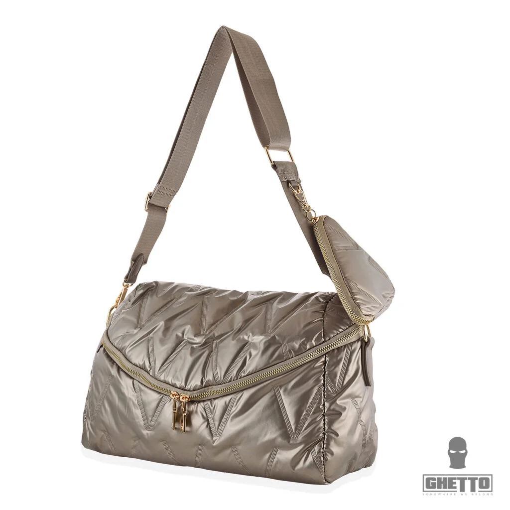 Φωτογραφία προϊόντος: Ghetto Quilted Travel Shoulder Bag | Lightweight Gym + Weekend Bag