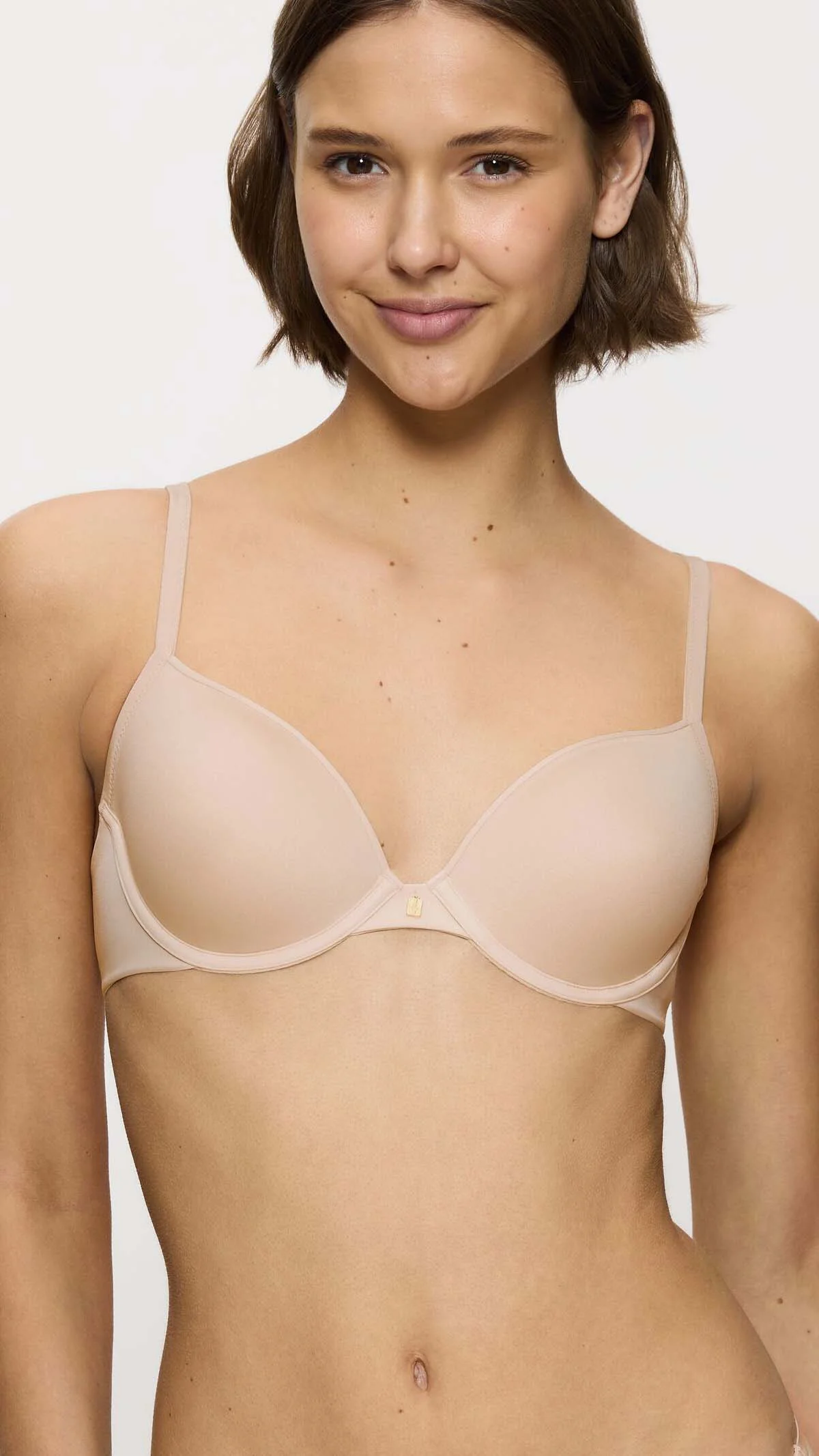 Φωτογραφία προϊόντος: TRIUMPH BODY MAKE-UP ESSENTIALS WHP ΣΟΥΤΙΕΝ, ΜΠΕΖ