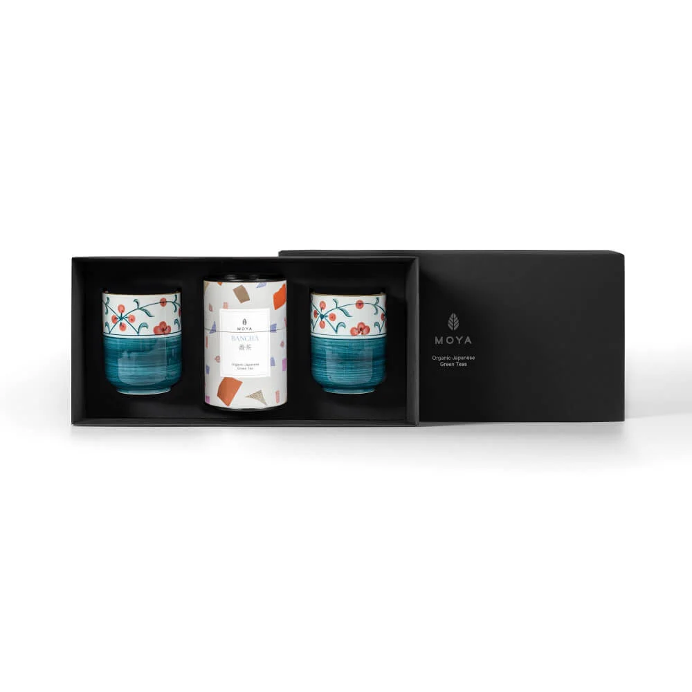 Φωτογραφία προϊόντος: Σετ τσαγιού Moya Bancha 60g & 2 Χειροποίητες κούπες από Πηλό Sanza Moya 225ml 9x7cm