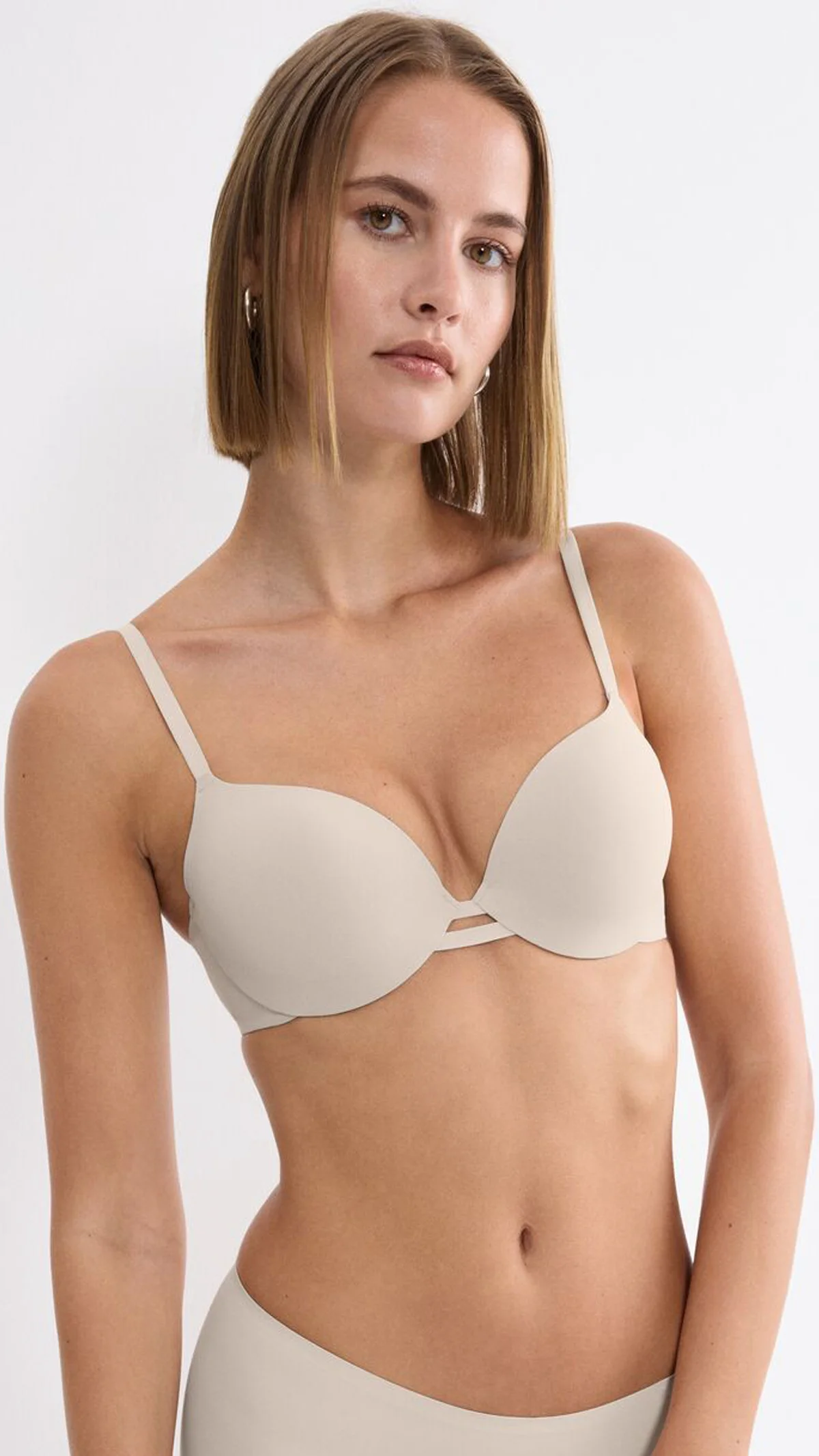 Φωτογραφία προϊόντος: TRIUMPH BODY MAKE-UP ILLUSION WHP EX NUDE BEIGE, NUDE BEIGE