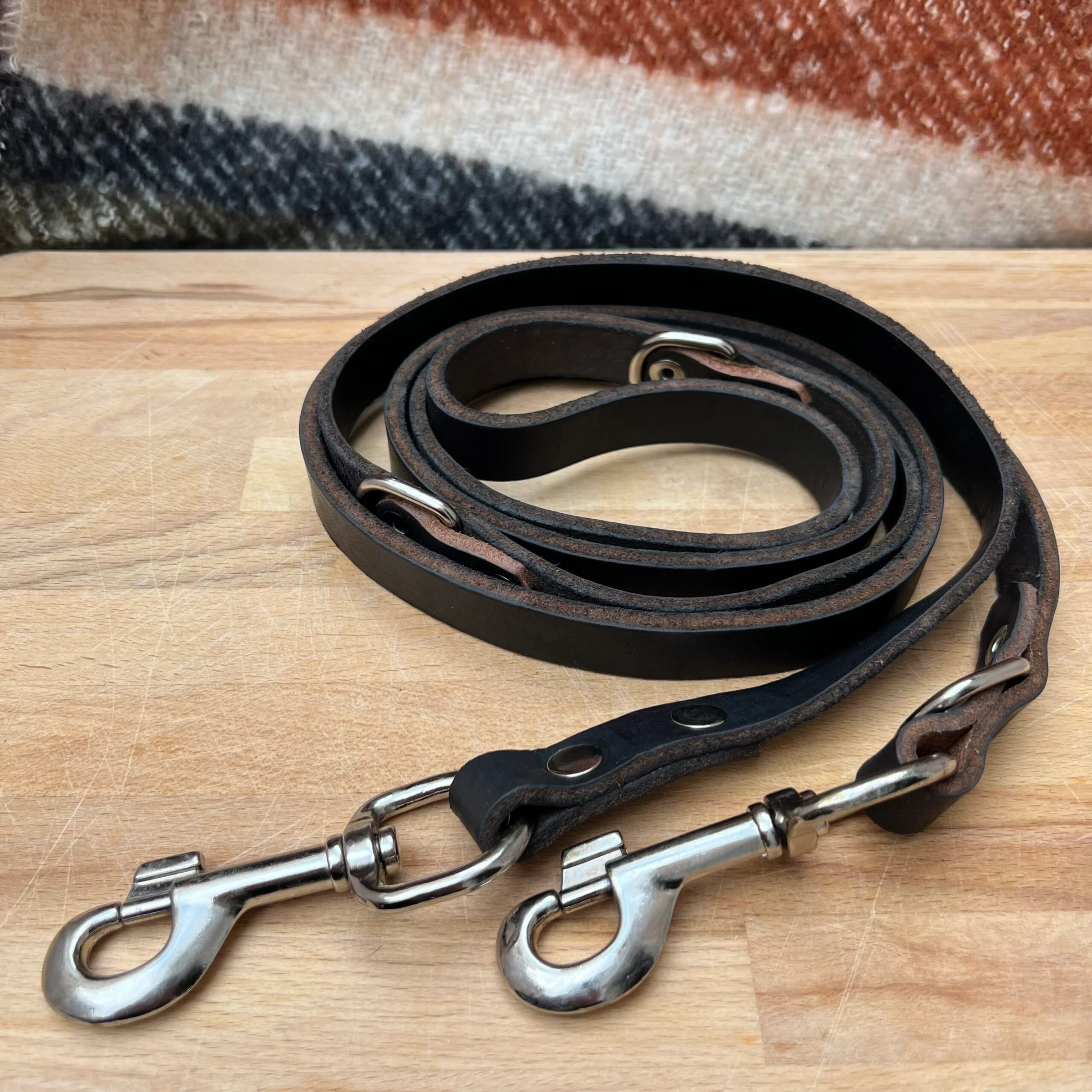 Φωτογραφία προϊόντος: ByLeather ΧΕΙΡΟΠΟΙΗΤΟΣ ΕΚΠΑΙΔΕΥΤΙΚΟΣ ΟΔΗΓΟΣ ΛΑΔΙΟΥ ΑΠΟ ΥΨΗΛΗΣ ΠΟΙΟΤΗΤΑΣ ΔΕΡΜΑ 1.8 Χ 210 CM