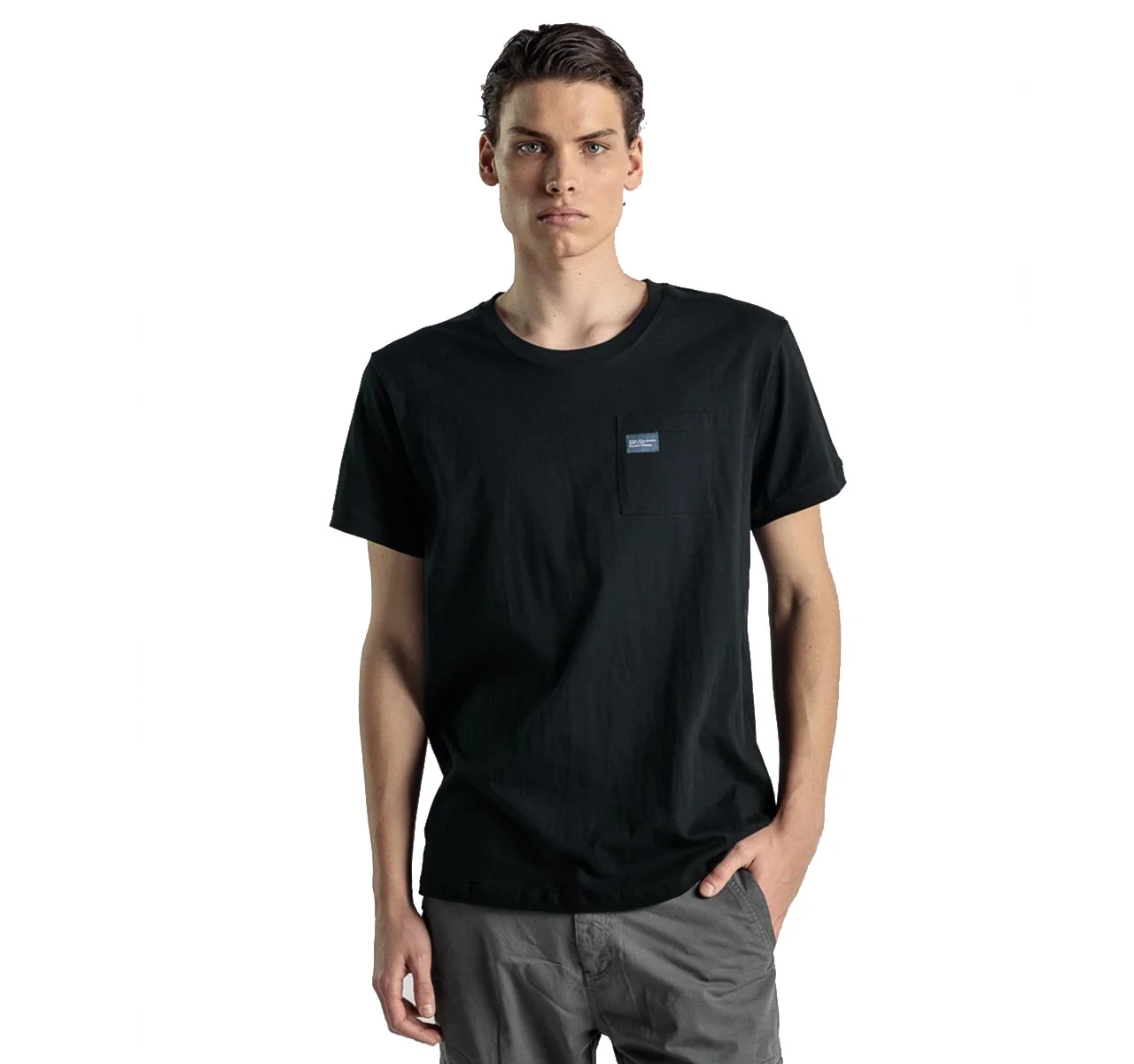Φωτογραφία προϊόντος: ΑΝΔΡΙΚΕΣ ΜΠΛΟΥΖΕΣ T SHIRTS DEVERGO BLACK 1D25SS4029SS0106 16