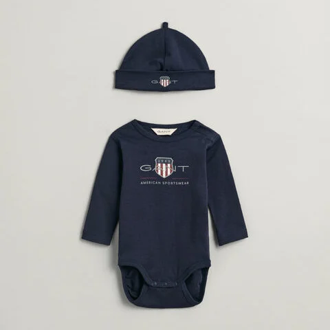 Φωτογραφία προϊόντος: Σετ βρεφικό GANT Body + Βeanie Navy Blue