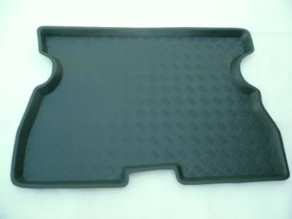 Φωτογραφία προϊόντος: Skoda Favorit Hatchback (1989-1994) / Skoda Felicia Hatchback (1995-1999) πατάκι πορτ μπαγκάζ πλαστικό μαύρο σκαφάκι M-Plast - 1τμχ