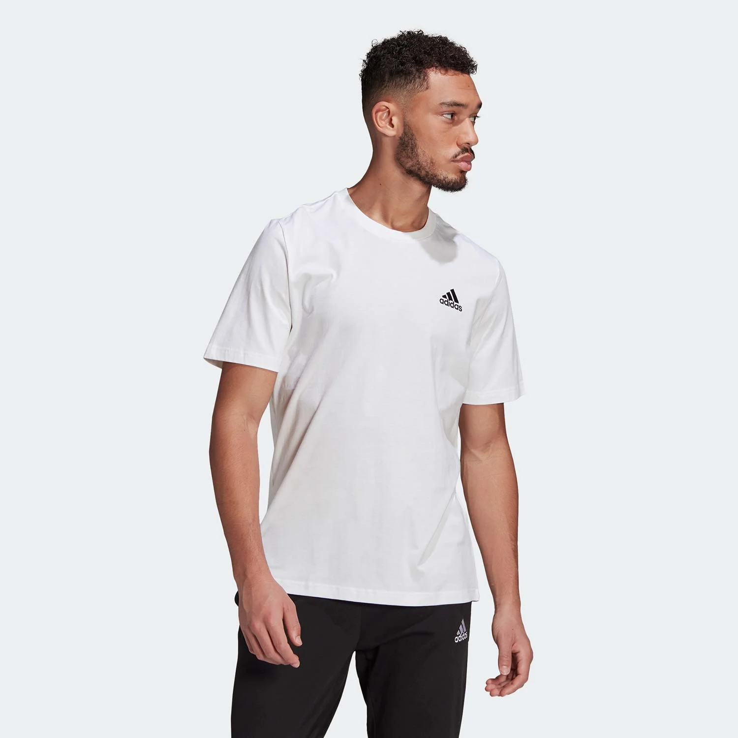 Φωτογραφία προϊόντος: ADIDAS PERFORMANCE ESSENTIALS EMBROIDERED SMALL LOGO T-SHIRT ΑΣΠΡΟ