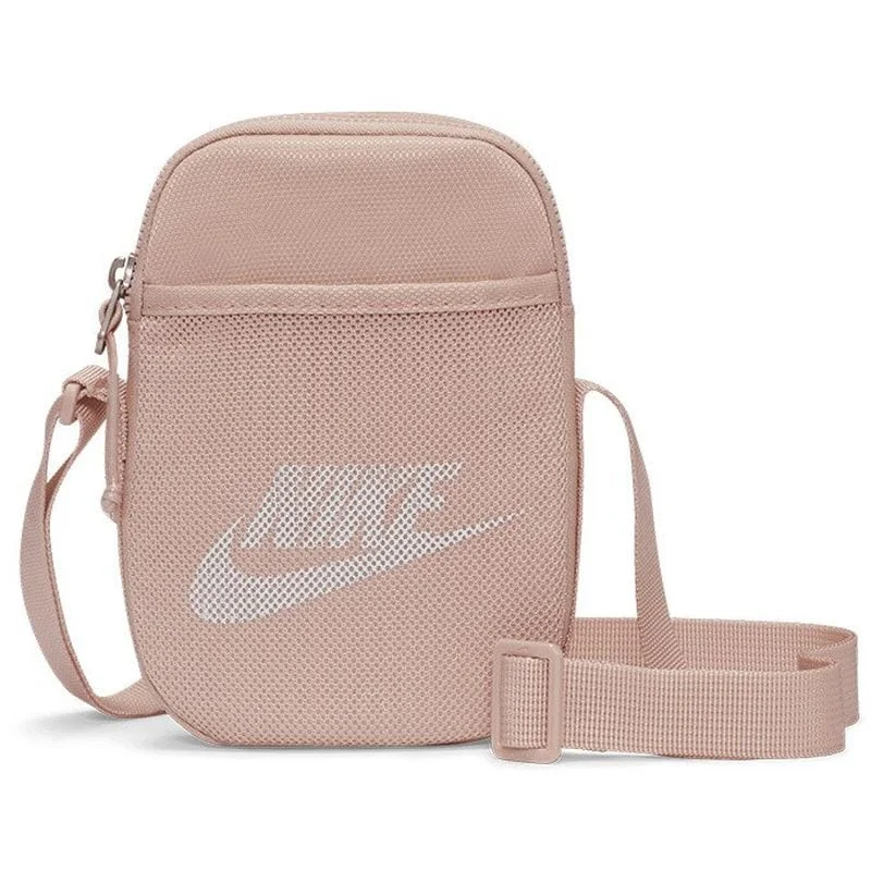 Φωτογραφία προϊόντος: Nike NK HERITAGE S SMIT BA5871-601