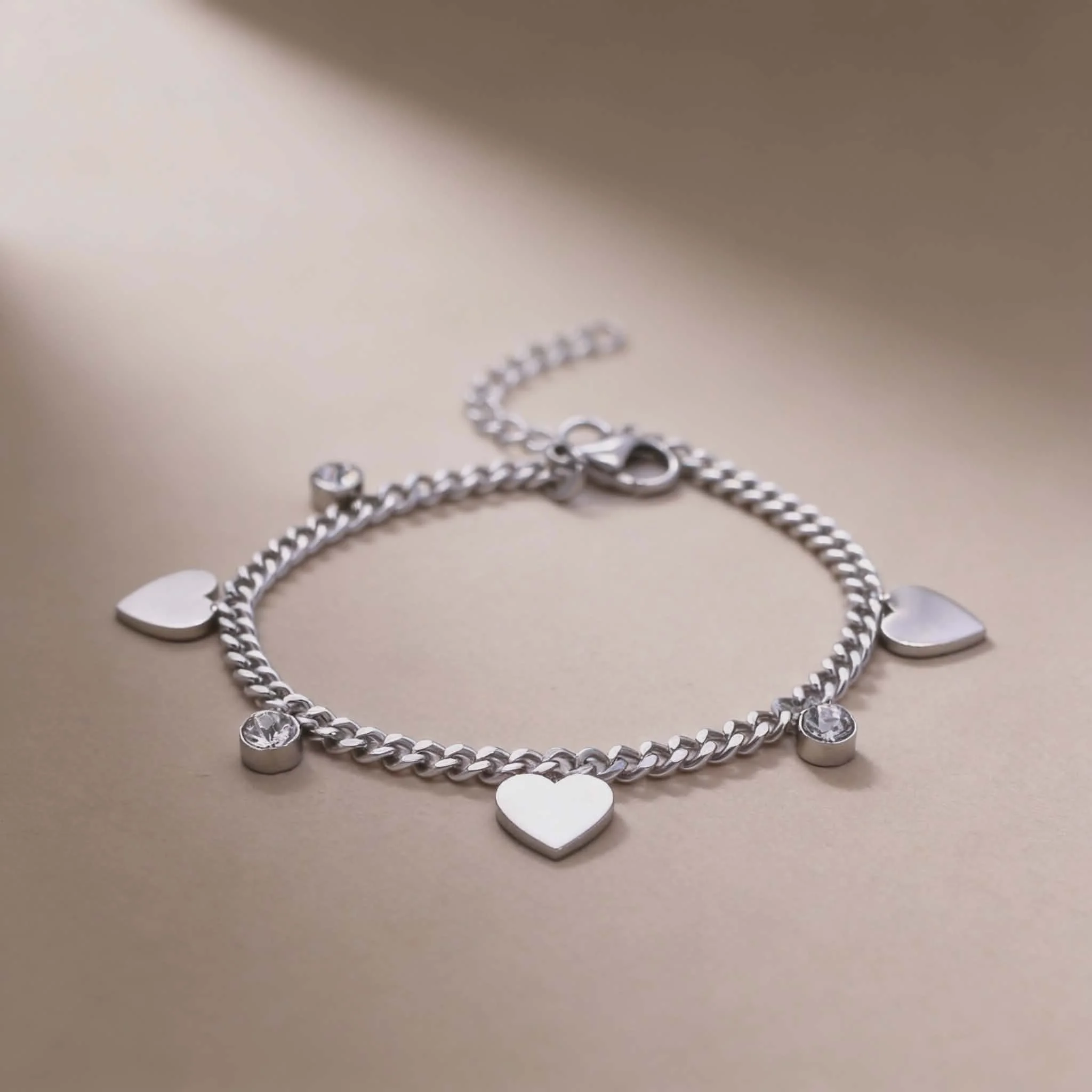 Φωτογραφία προϊόντος: LAVORE Silver Heart Charm Bracelet with Zircon Stones