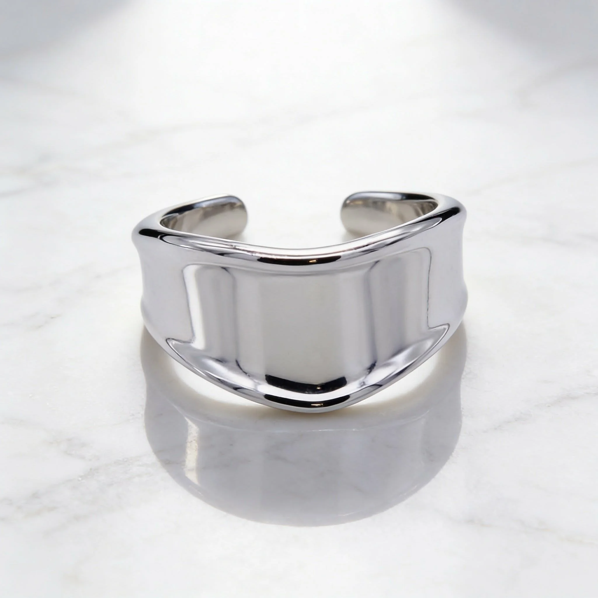 Φωτογραφία προϊόντος: LAVORE Silver Bold Cuff Bracelet