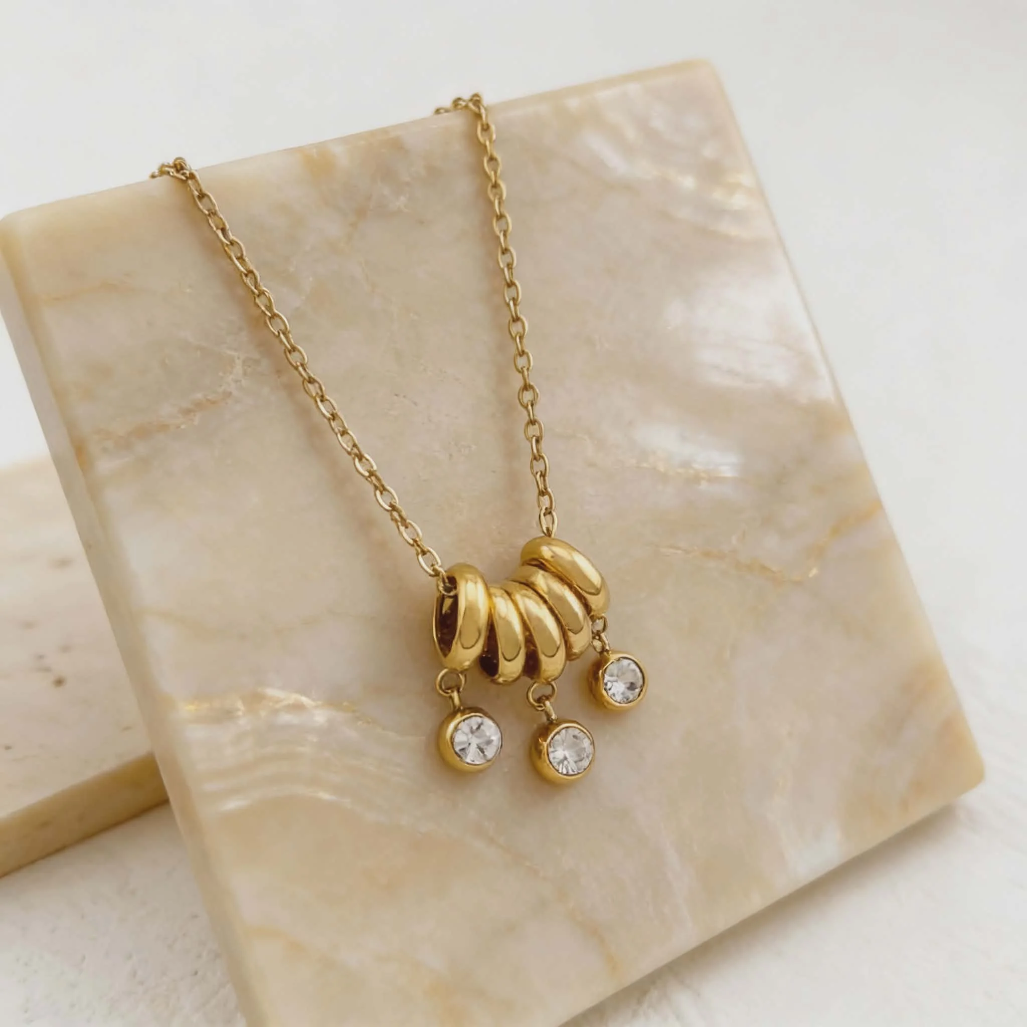 Φωτογραφία προϊόντος: LAVORE Gold Necklace with Hanging Zircons