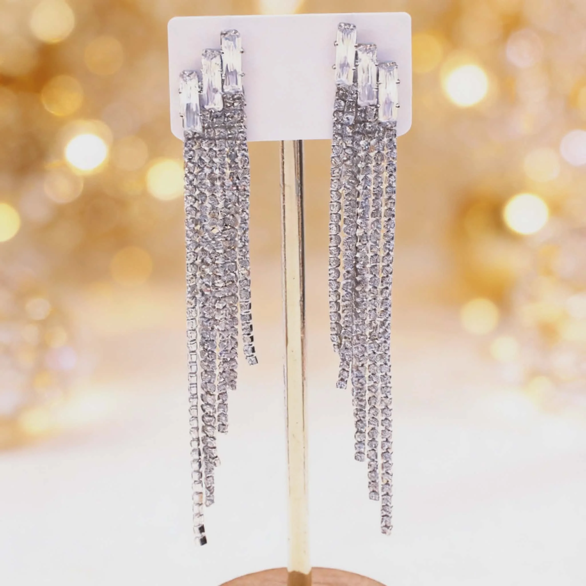 Φωτογραφία προϊόντος: LAVORE Statement Crystal Fringe Earrings