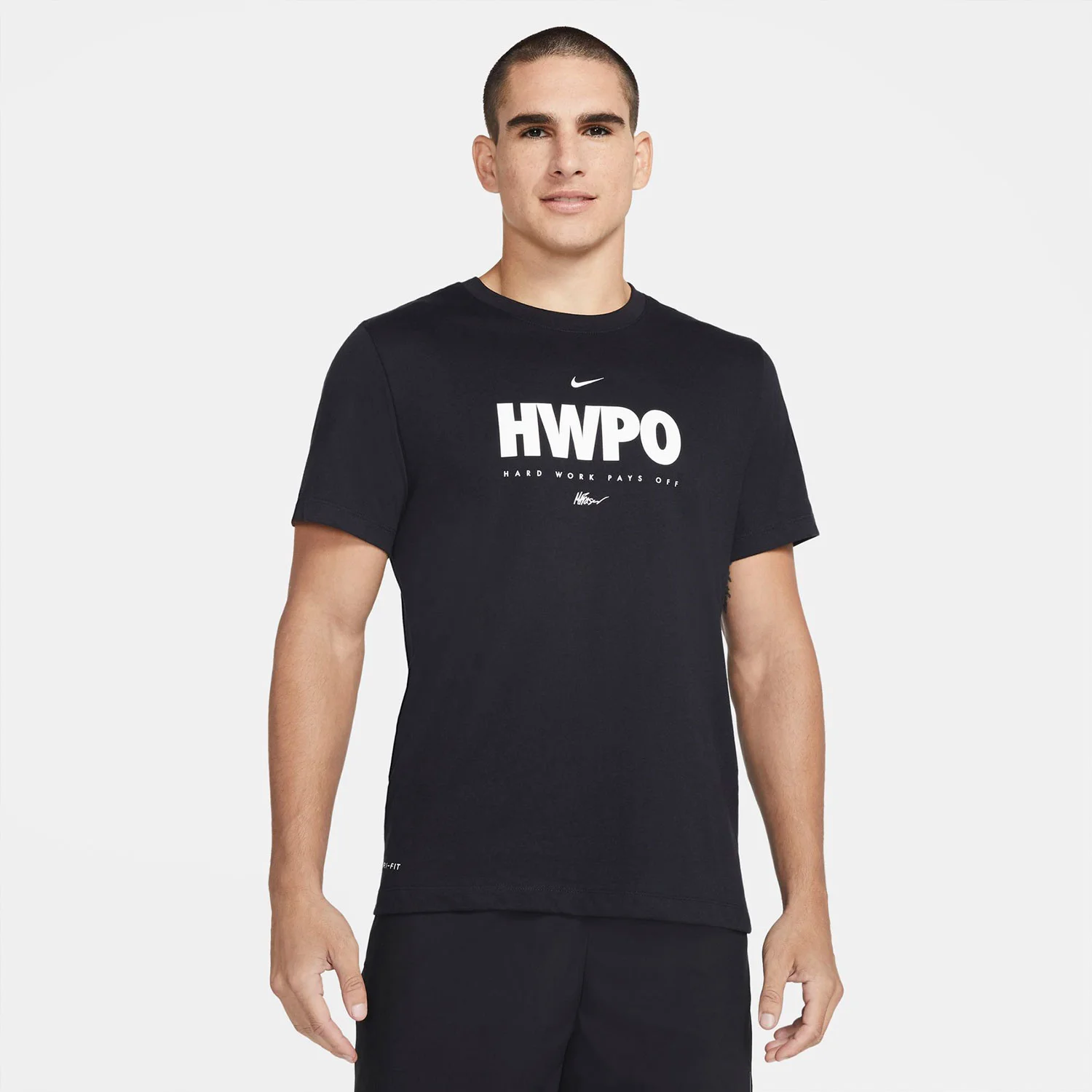 Φωτογραφία προϊόντος: NIKE DRI-FIT "HWPO" TRAINING T-SHIRT ΜΑΥΡΟ