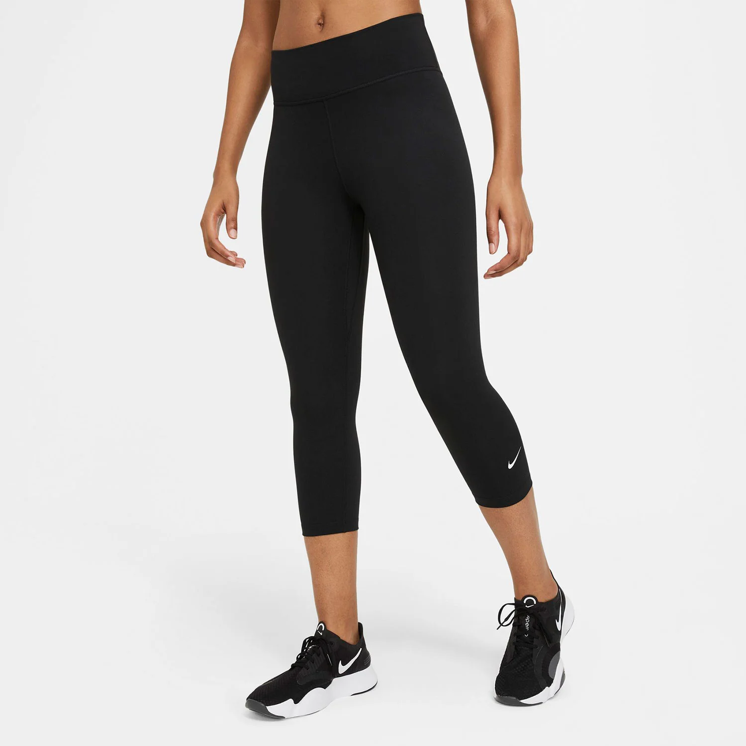 Φωτογραφία προϊόντος: NIKE ONE CAPRI TIGHTS ΜΑΥΡΟ