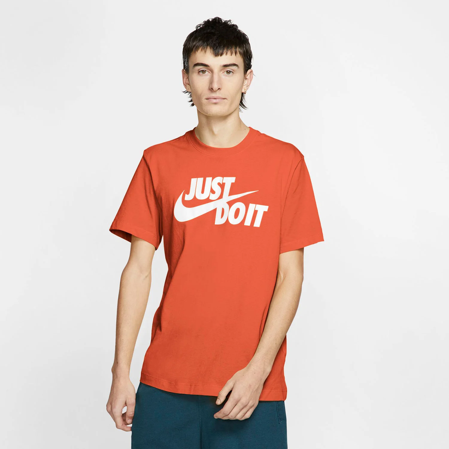 Φωτογραφία προϊόντος: NIKE SPORTSWEAR `JUST DO IT` SWOOSH TEE ΠΟΡΤΟΚΑΛΙ