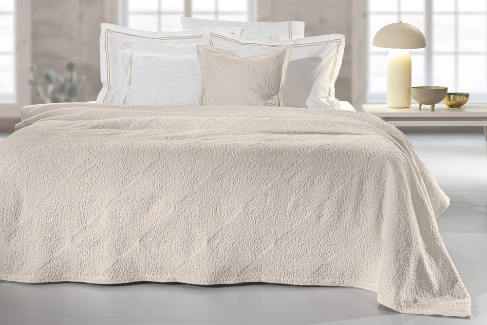 Φωτογραφία προϊόντος: ΚΟΥΒΕΡΤΑ KING SIZE PORTOBELLO ECRU 260X250 GUY LAROCHE