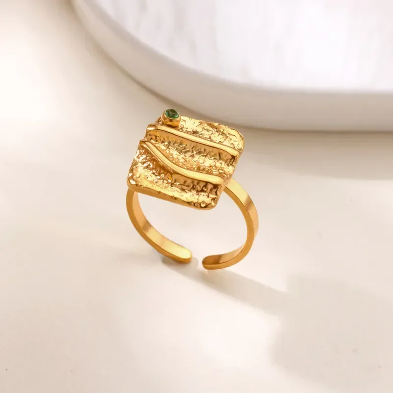 Φωτογραφία προϊόντος: Peach Jewelry Δαχτυλίδι Κομψό Στυλ Γεωμετρικό με Ζιργκόν Χρώμα Χρυσό Από Ανοξείδωτο Ατσάλι
