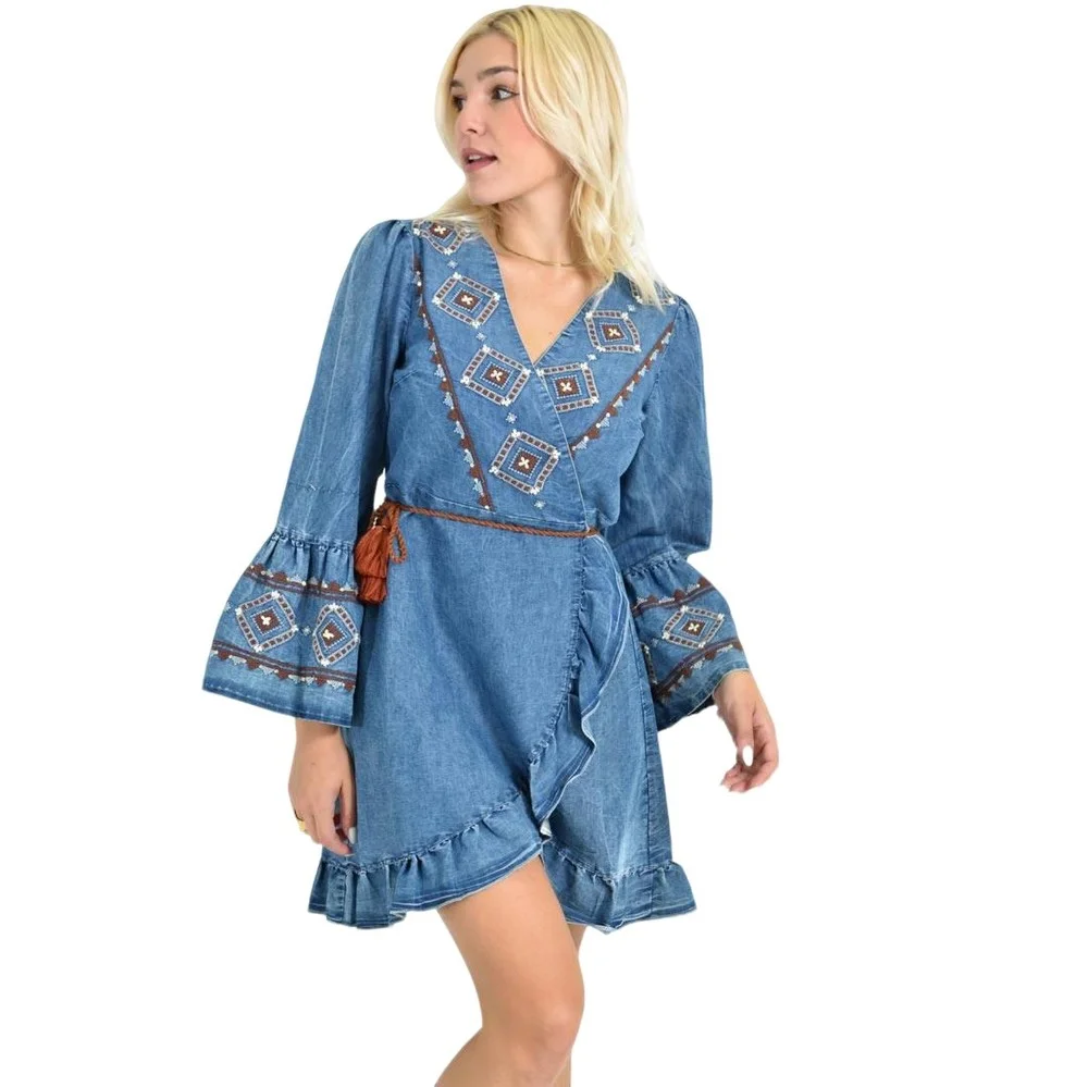 Φωτογραφία προϊόντος: Potre Denim Κρουαζέ Φόρεμα με Κεντήματα & Βολάν / Μπλε Τζιν