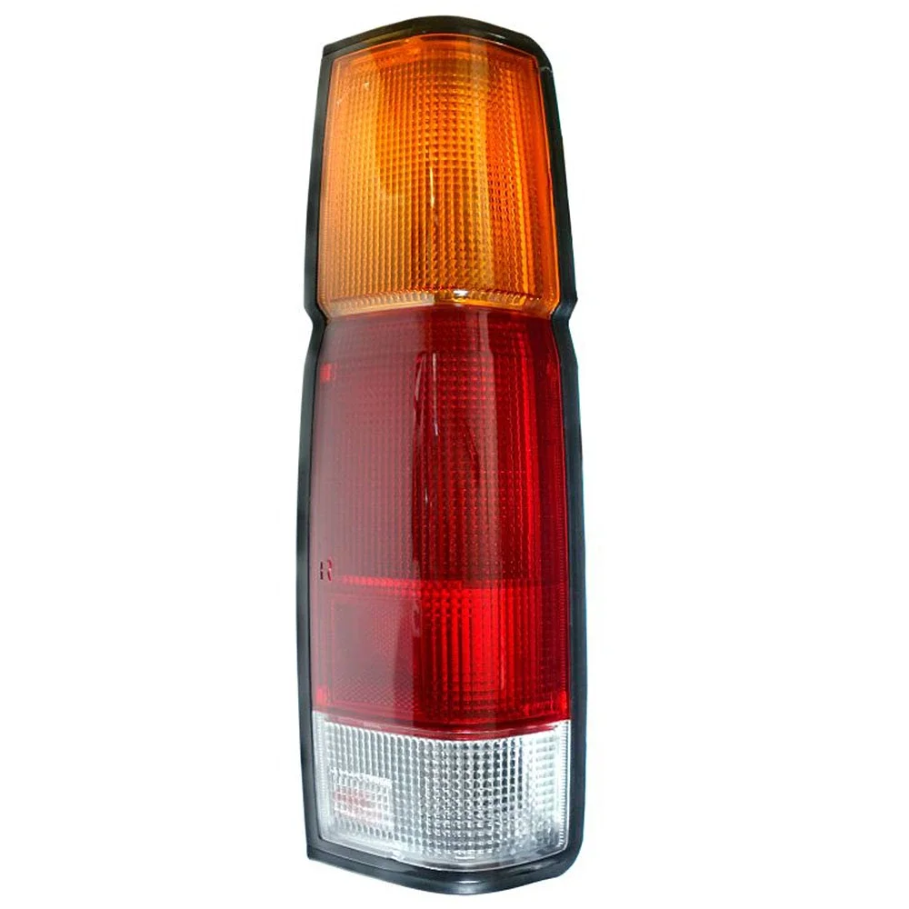 Φωτογραφία προϊόντος: OEM Πίσω φανάρι Nissan D21 1986-1996 40cm δεξί 1τμχ