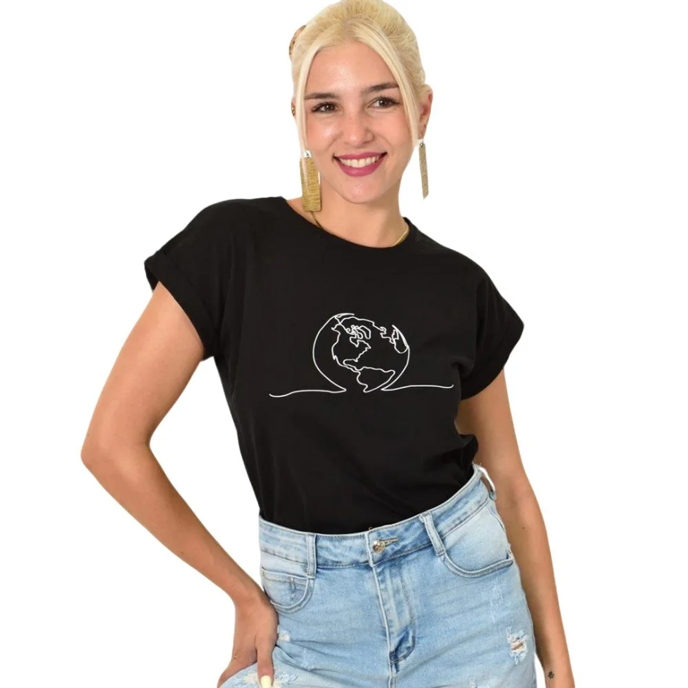 Φωτογραφία προϊόντος: First Woman T-shirt με τύπωμα γη / Μαύρο