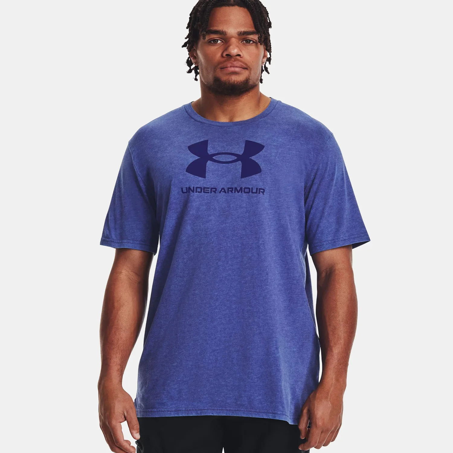 Φωτογραφία προϊόντος: UNDER ARMOUR WASH TONAL SPORTSTYLE T-SHIRT ΜΠΛΕ
