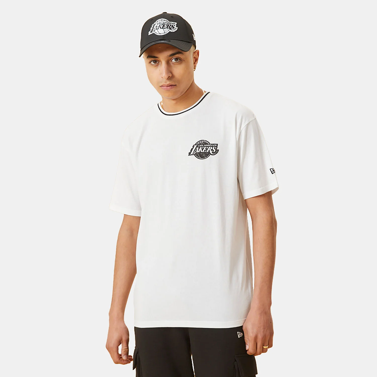 Φωτογραφία προϊόντος: NEW ERA LA LAKERS NBA DISTRESSED GRAPHIC OVERSIZED T-SHIRT ΑΣΠΡΟ