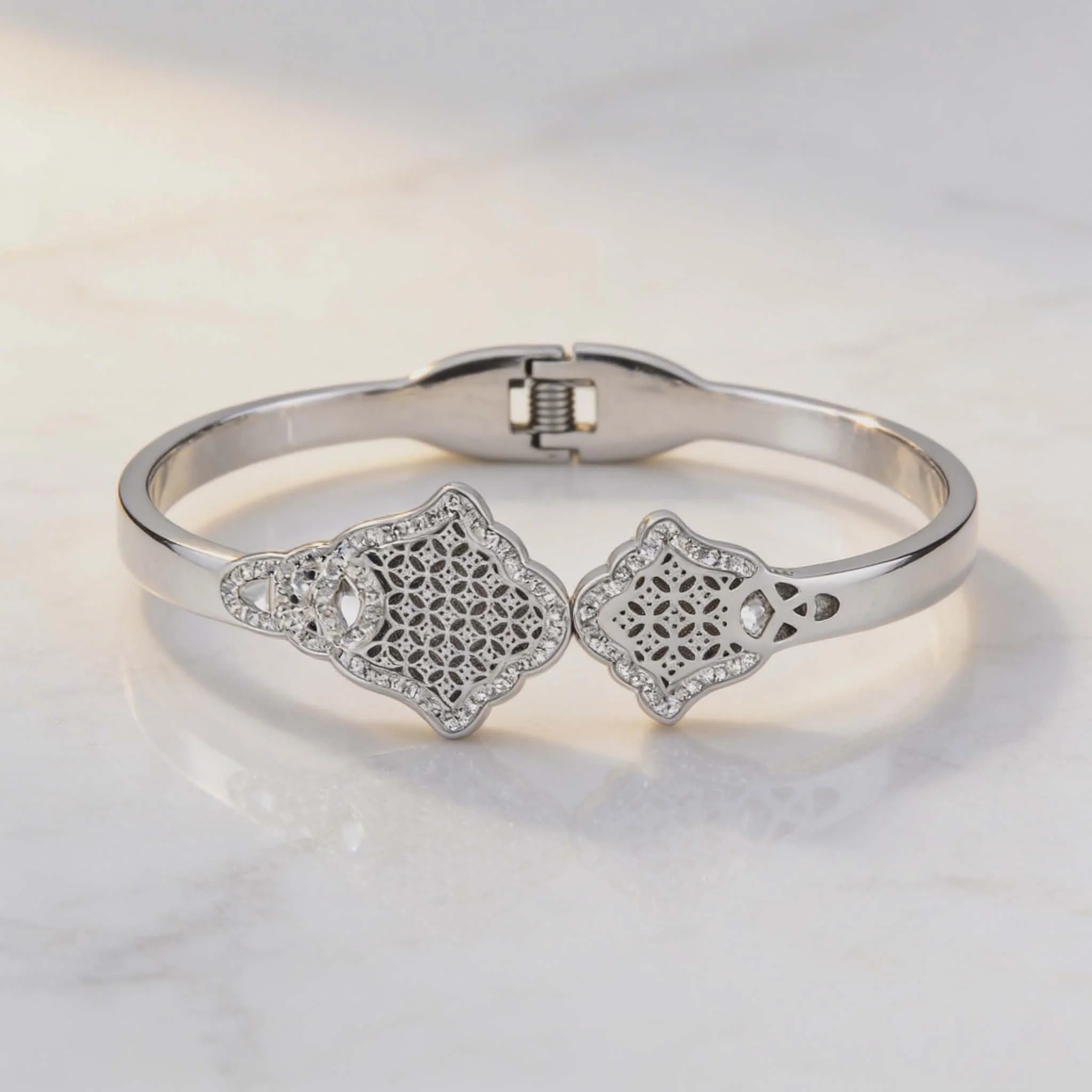 Φωτογραφία προϊόντος: LAVORE Statement Silver Cuff Bracelet with Geometric Design