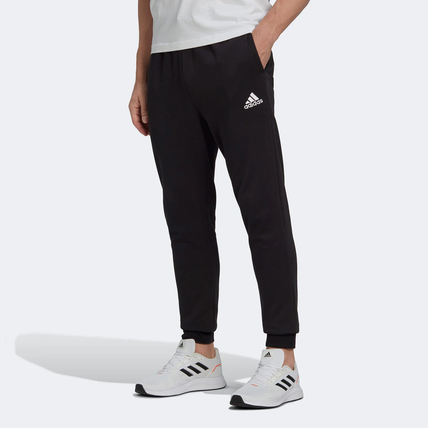 Φωτογραφία προϊόντος: ADIDAS PERFORMANCE ADIDAS ESSENTIALS FLEECE REGULAR TAPERED PANTS ΜΑΥΡΟ