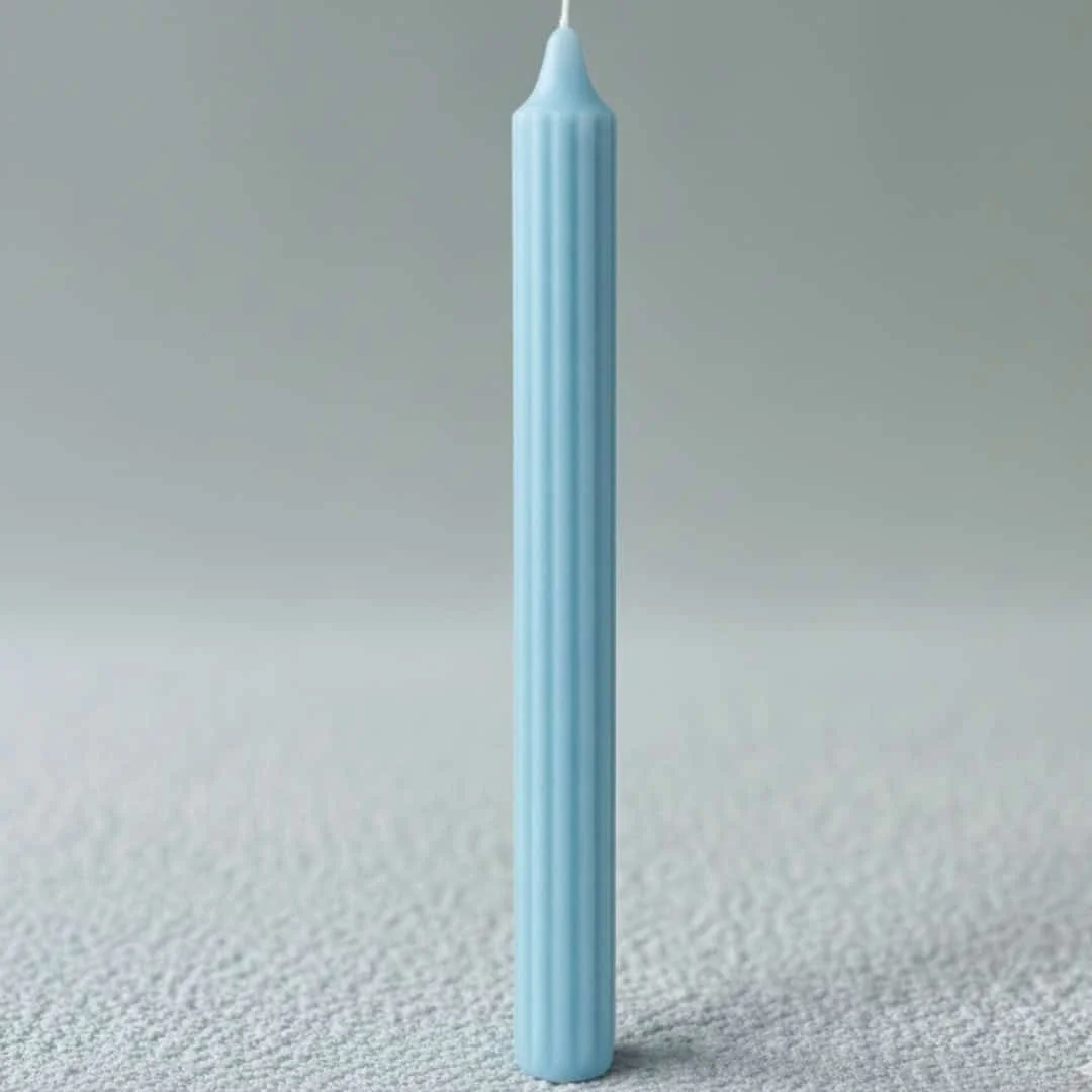 Φωτογραφία προϊόντος: Luxury Candles, Χειροποίητο 060132RCL Luxury Candles Χειροποίητη αρωματική λαμπάδα Ribbed γαλάζια 25εκ