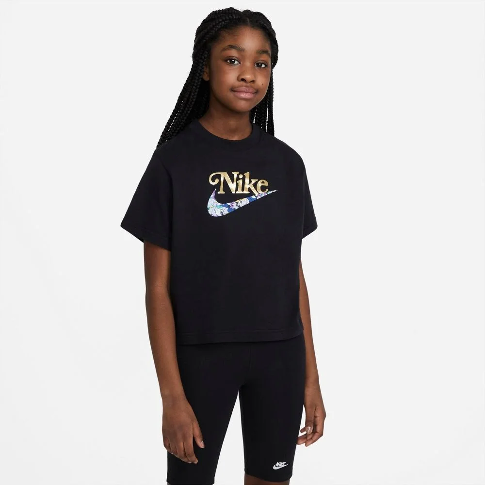 Φωτογραφία προϊόντος: Nike Sportswear Fashion Energy Παιδική κοντομάνικη μπλούζα DH5747-010 ΜΑΥΡΟ