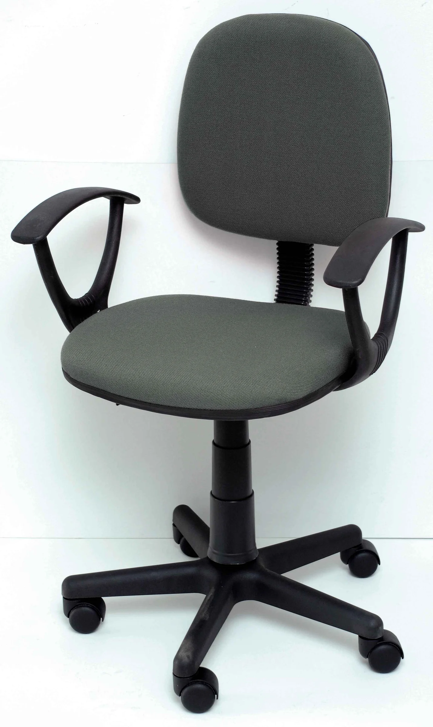 Φωτογραφία προϊόντος: VELCO Pro Systems ΚΑΡΕΚΛΑ ΓΡΑΦΕΙΟΥ ΠΑΙΔΙΚΗ ΓΚΡΙ ΜΕ ΜΠΡΑΤΣΑ -ΔΙΑΣΤΑΣΕΙΣ: 57x47x81/92cm