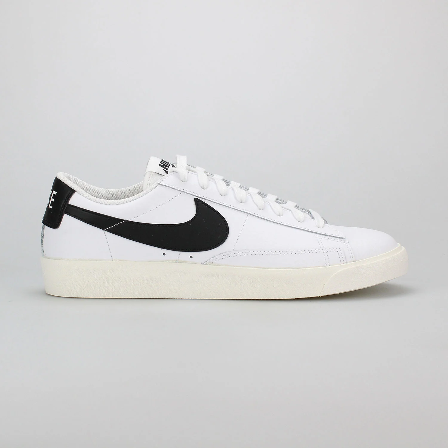 Φωτογραφία προϊόντος: NIKE BLAZER LOW LEATHER ΑΣΠΡΟ