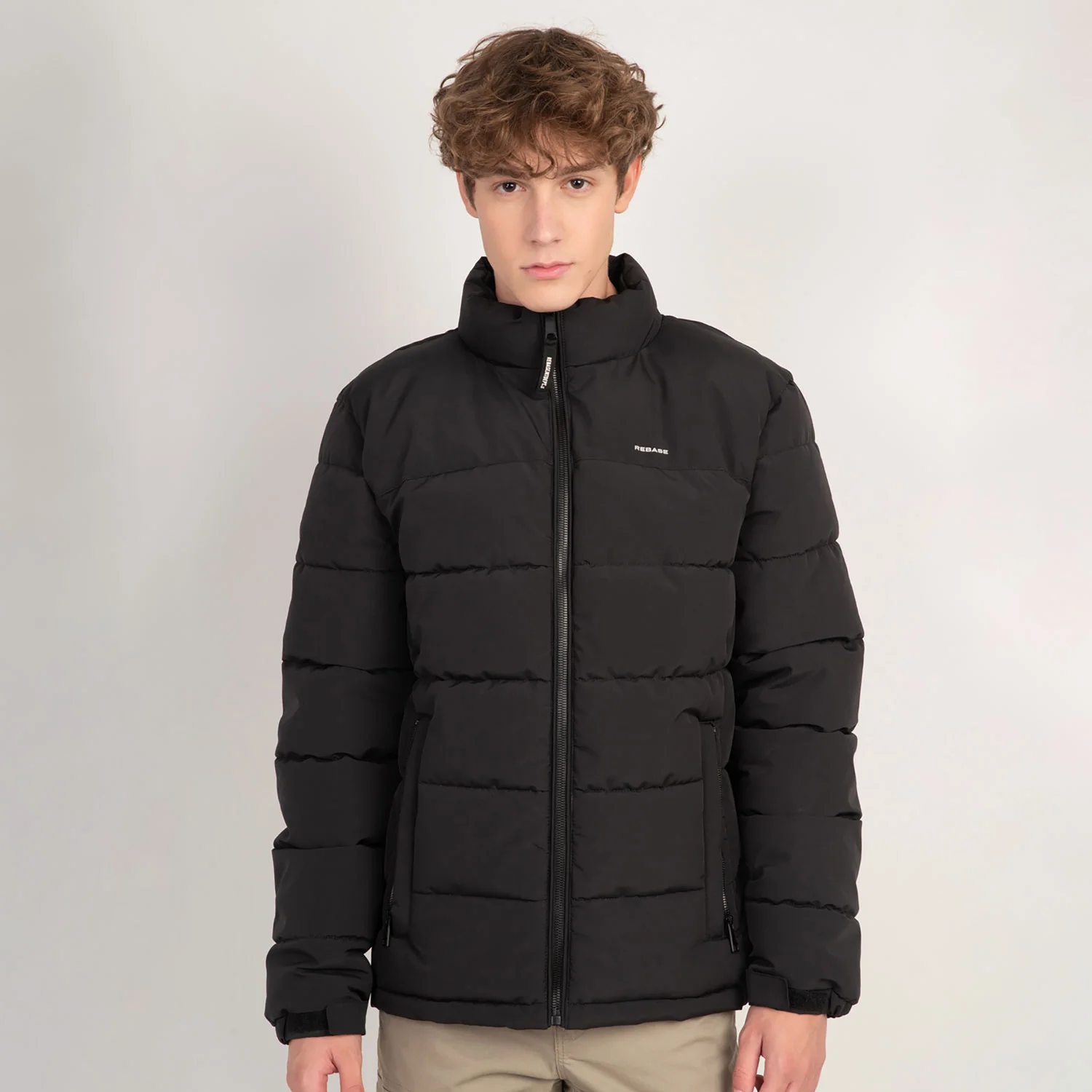 Φωτογραφία προϊόντος: REBASE PADDED JACKET ΜΑΥΡΟ