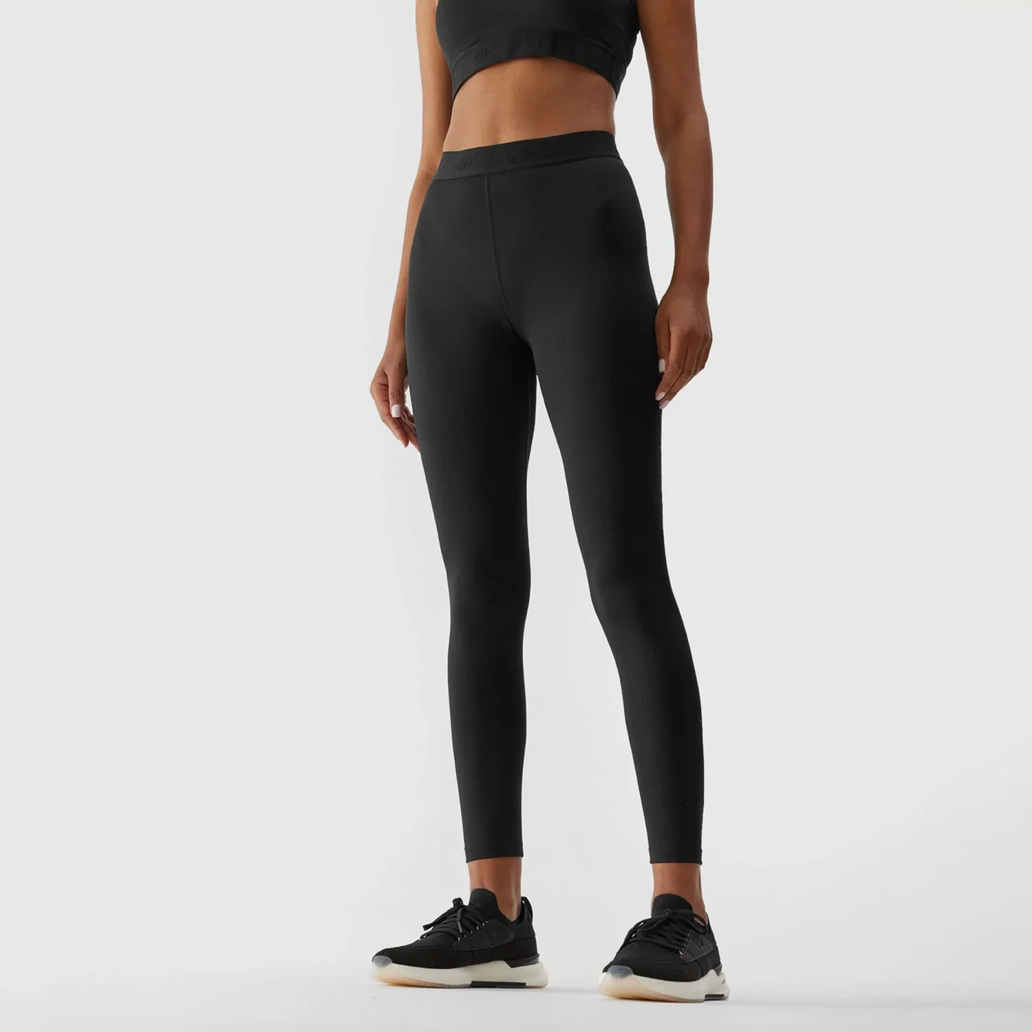 Φωτογραφία προϊόντος: 4F WOMEN'S TRAINING LEGGINGS ΜΑΥΡΟ