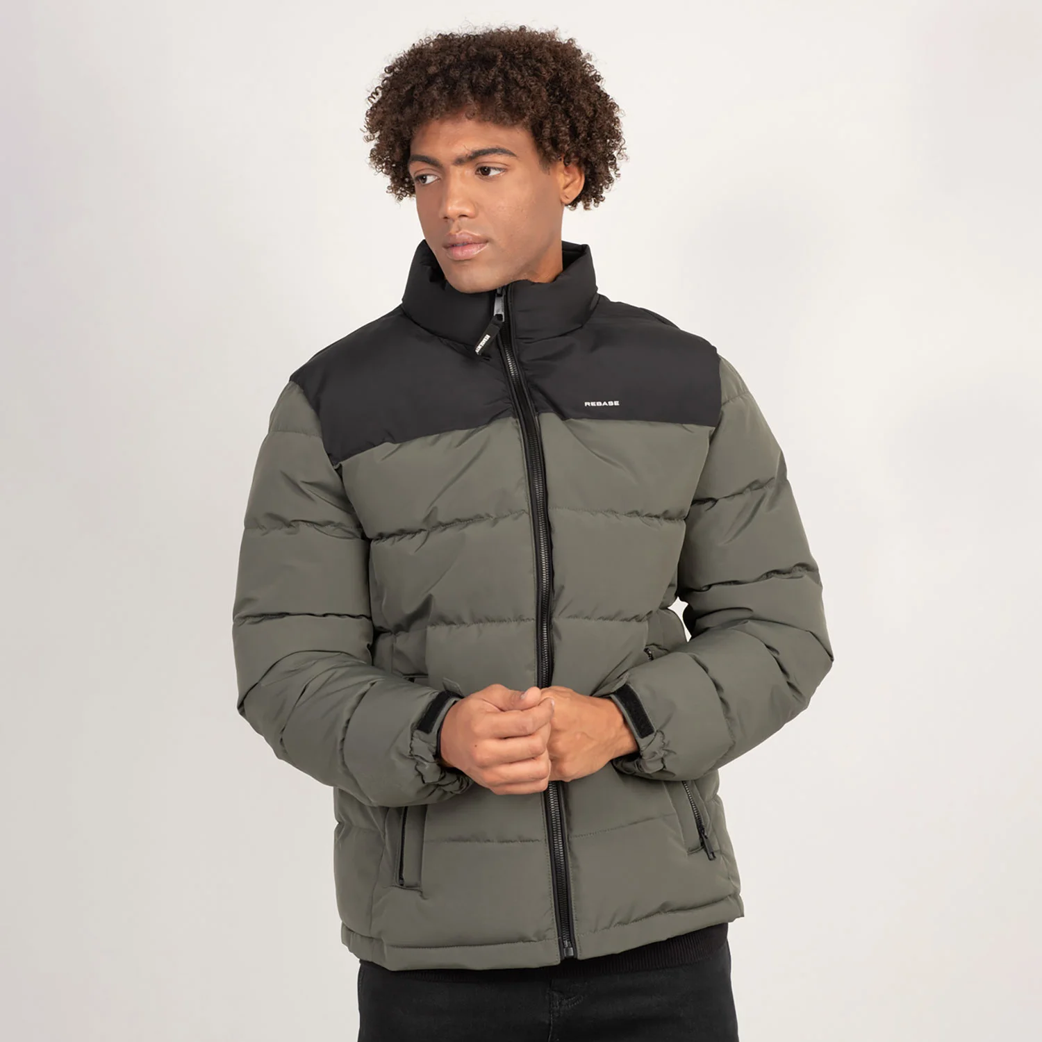 Φωτογραφία προϊόντος: REBASE PADDED JACKET ΧΑΚΙ