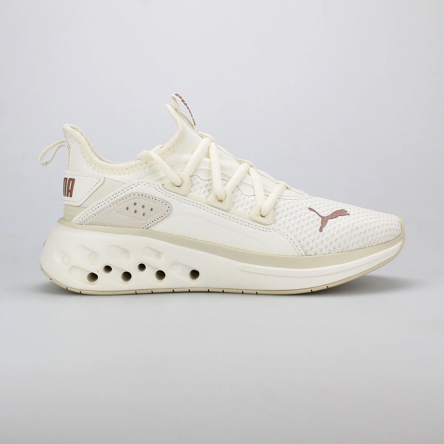 Φωτογραφία προϊόντος: PUMA WOMEN'S SOFTRIDE FREQUENCE STREET ΑΣΠΡΟ