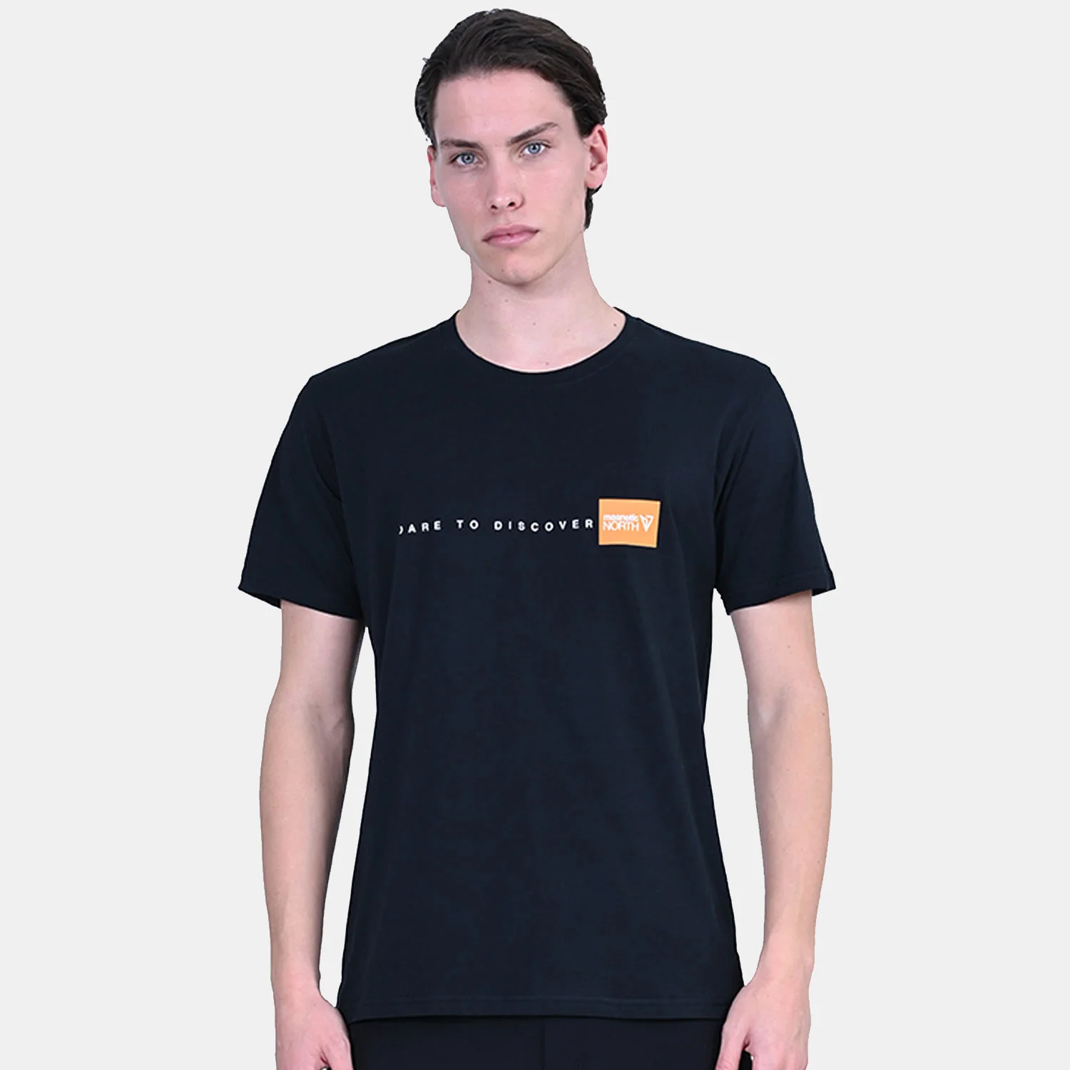 Φωτογραφία προϊόντος: MAGNETIC NORTH DARE TO DISCOVER GRAPHIC T-SHIRT ΜΑΥΡΟ