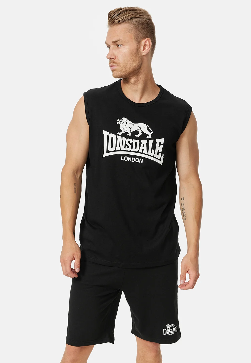 Φωτογραφία προϊόντος: Lonsdale Clopton Ανδρικό Αμάνικο T-shirt 117332-1500 Μαύρο