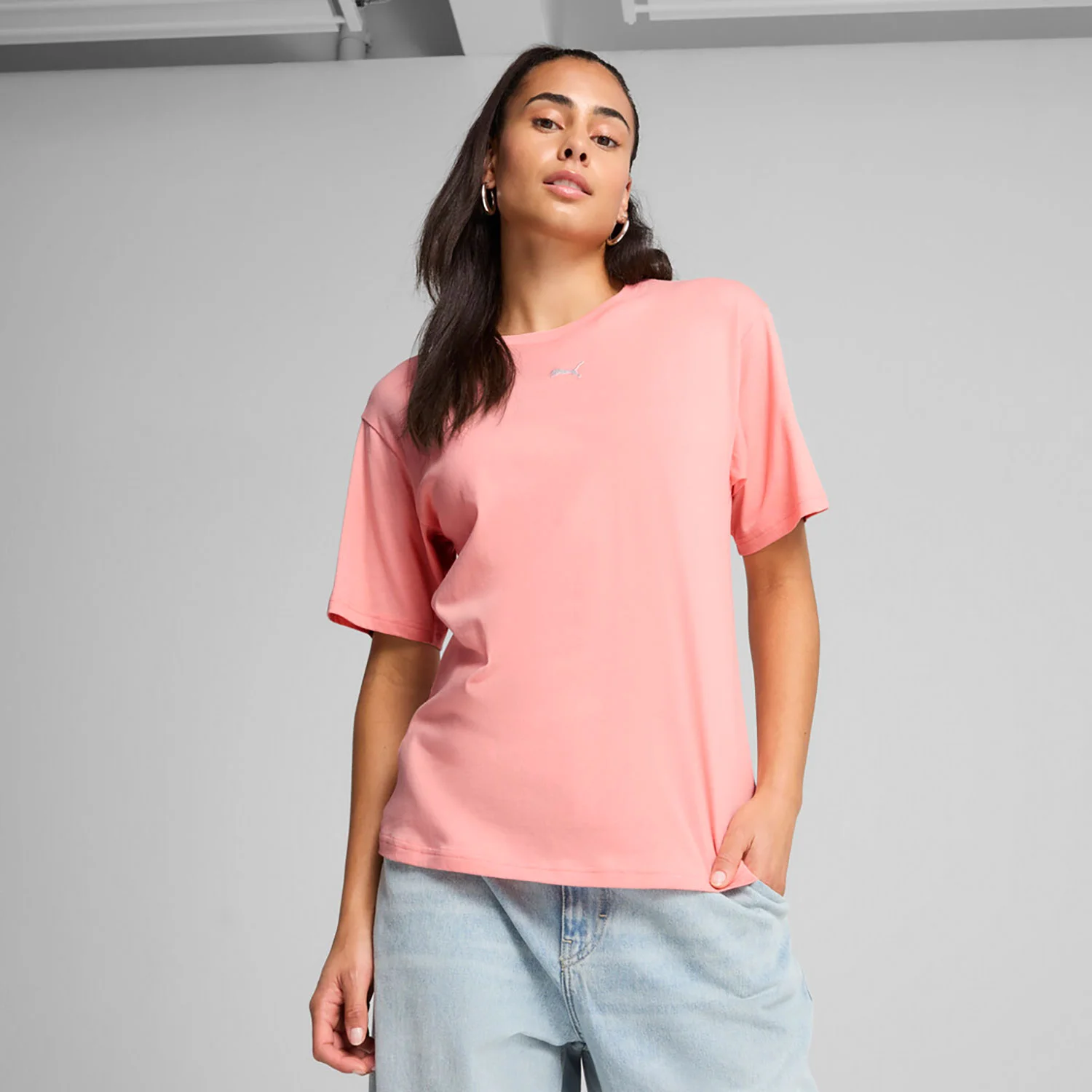 Φωτογραφία προϊόντος: PUMA WOMEN'S ESSENTIALS RELAXED T-SHIRT ΡΟΖ