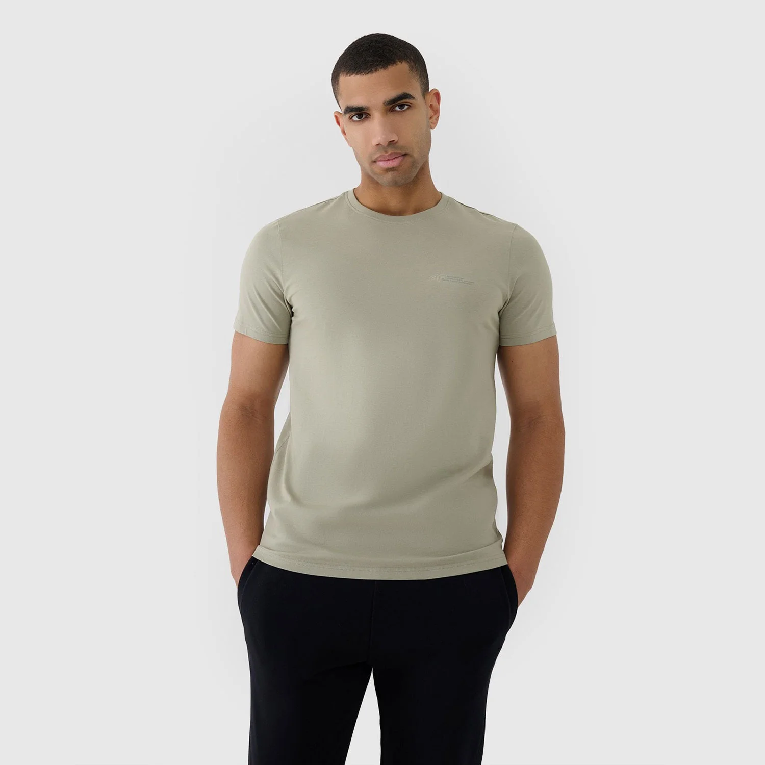 Φωτογραφία προϊόντος: 4F MEN'S REGULAR PLAIN T-SHIRT ΧΑΚΙ