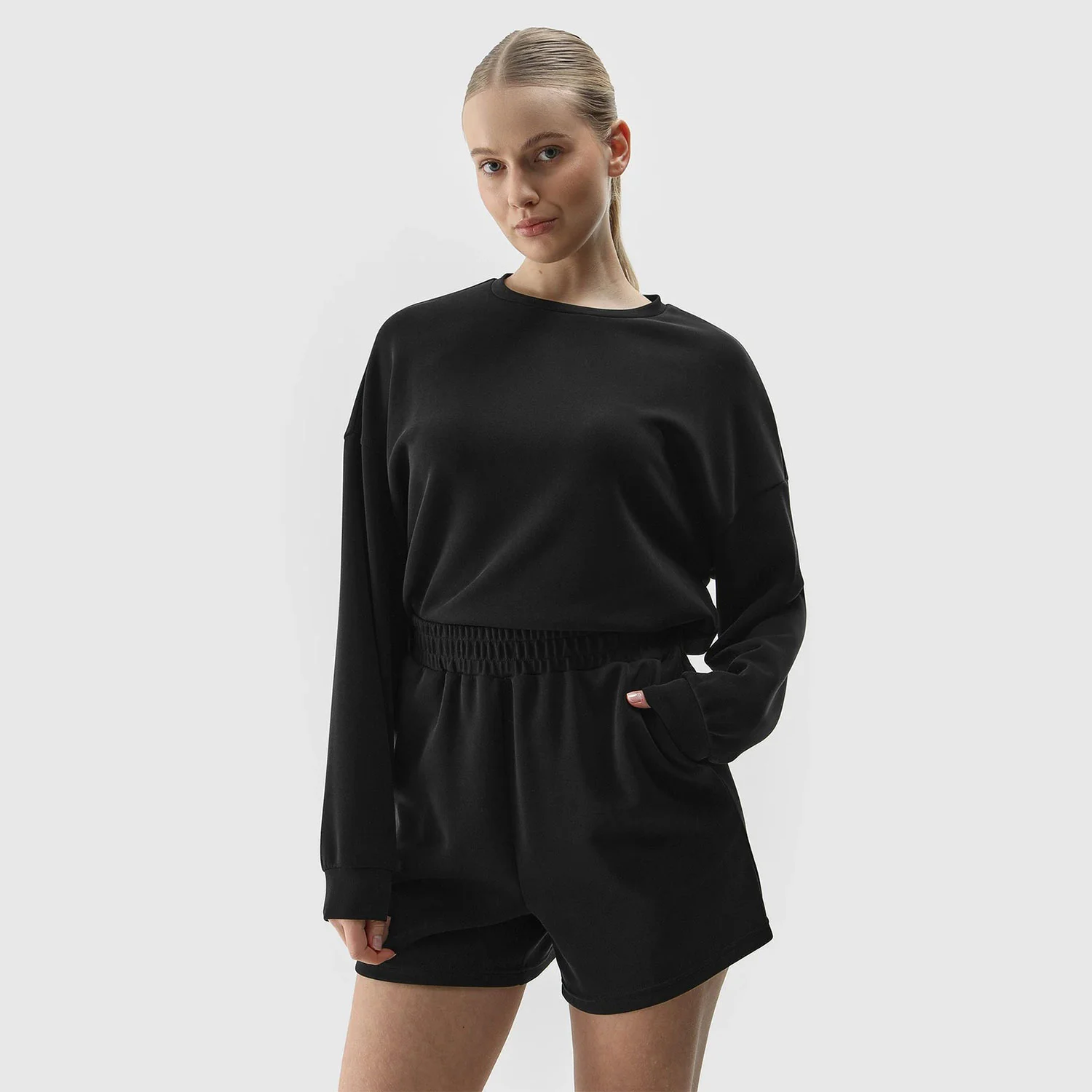 Φωτογραφία προϊόντος: 4F WOMEN'S MODAL SWEAT SHORTS ΜΑΥΡΟ