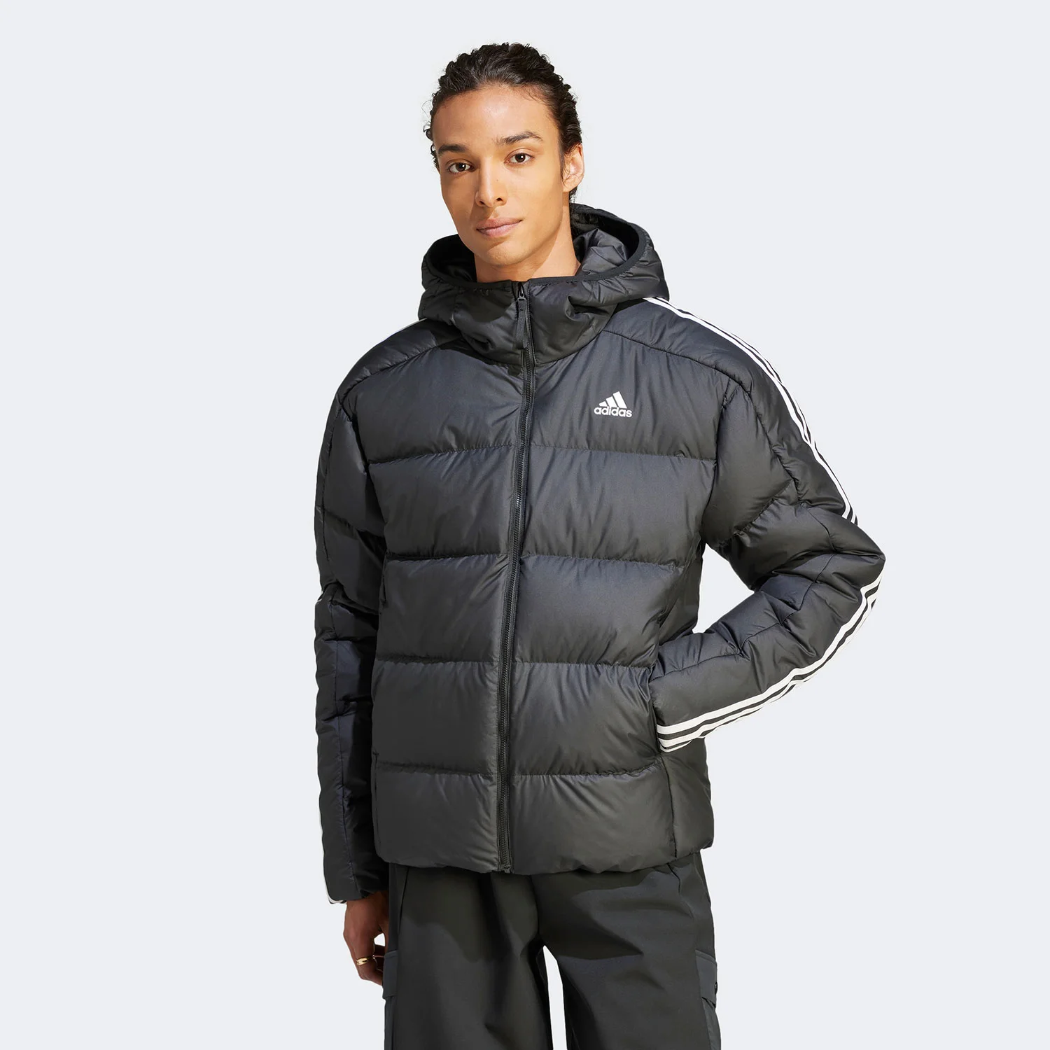 Φωτογραφία προϊόντος: ADIDAS PERFORMANCE ADIDAS ESSENTIALS MIDWEIGHT DOWN HOODED MEN'S JACKET ΜΑΥΡΟ