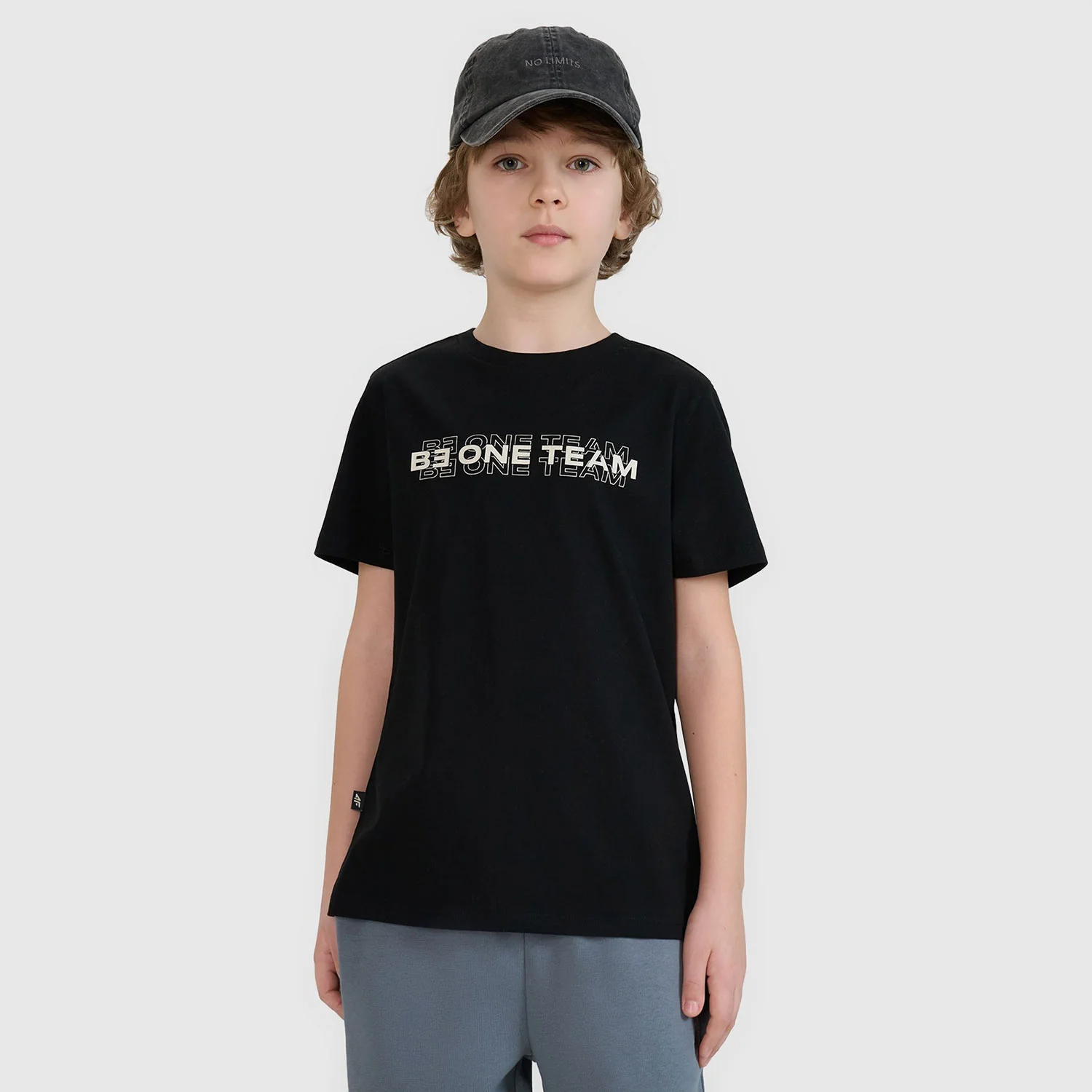Φωτογραφία προϊόντος: 4F BOY'S T-SHIRT WITH PRINT ΜΑΥΡΟ