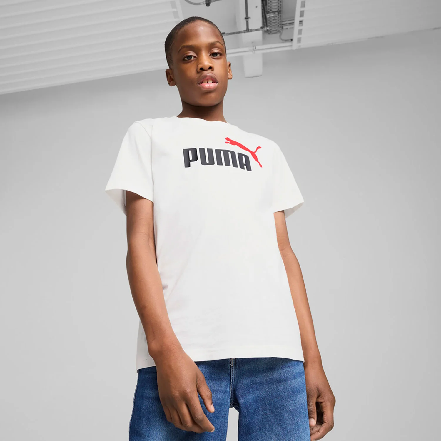 Φωτογραφία προϊόντος: PUMA BOY'S ESS 2 COLOR NO.1 LOGO T-SHIRT ΑΣΠΡΟ