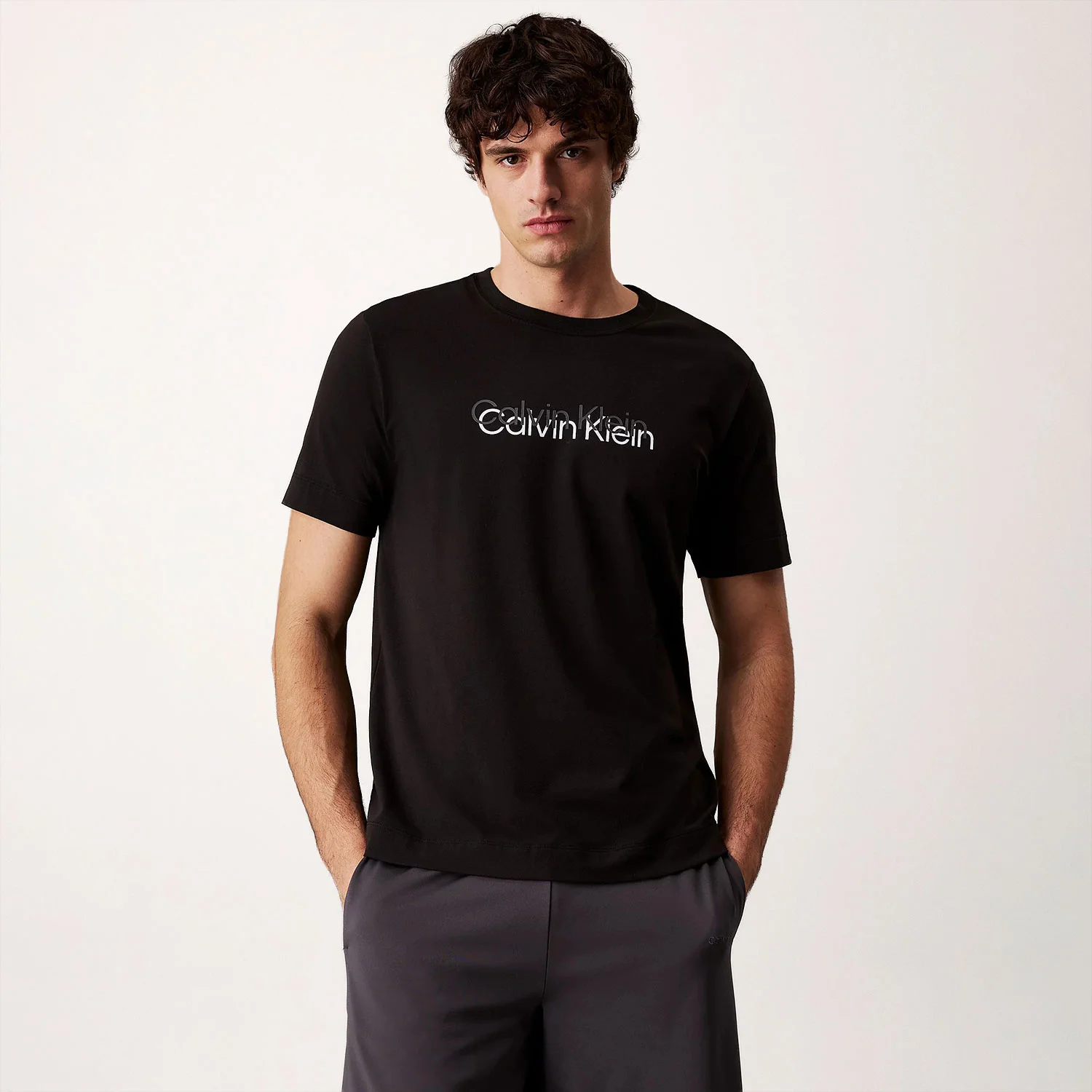Φωτογραφία προϊόντος: CALVIN KLEIN PERFORMANCE CALVIN KLEIN GRAPHIC LOGO T-SHIRT ΜΑΥΡΟ