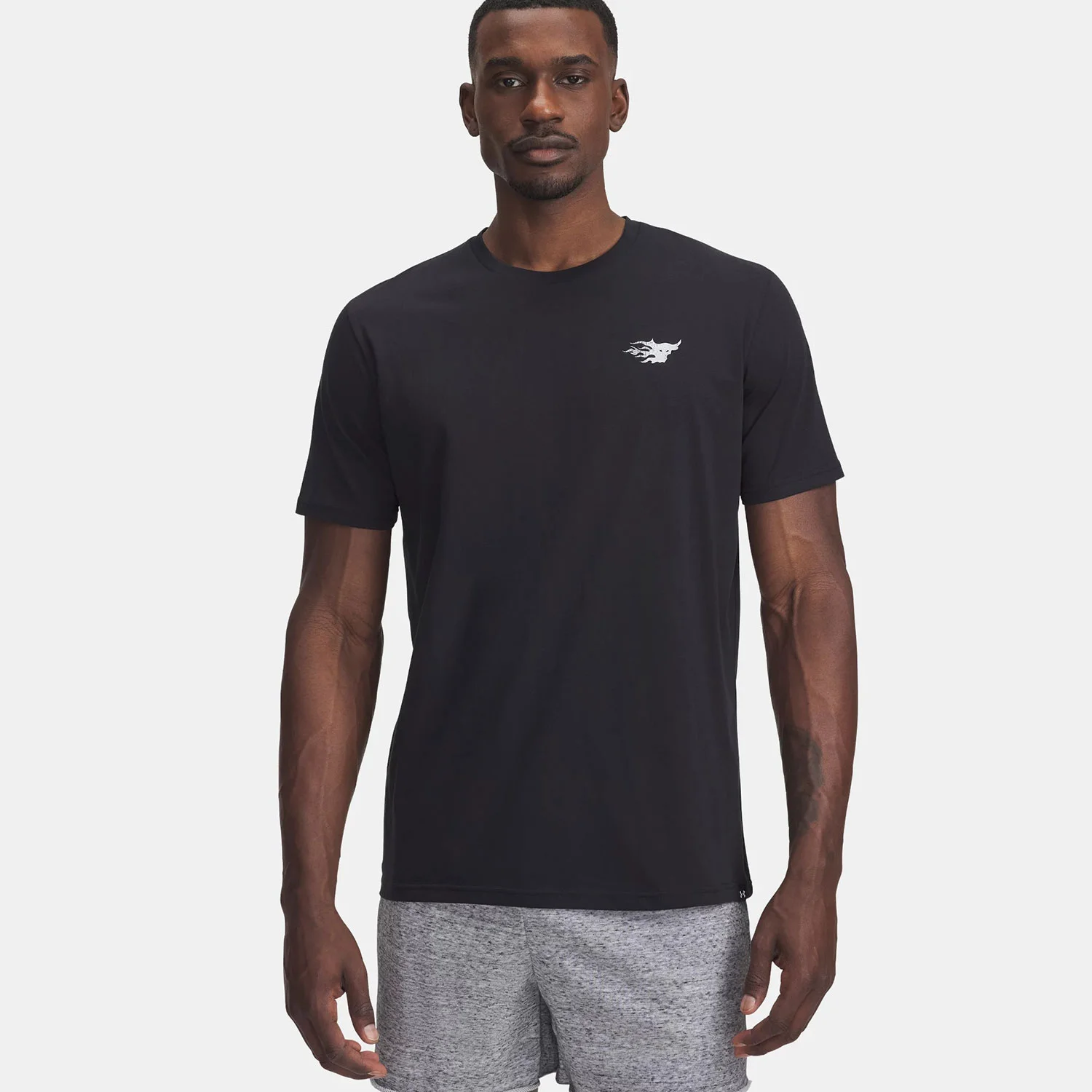 Φωτογραφία προϊόντος: UNDER ARMOUR PROJECT ROCK TRUCK GRAPHIC T-SHIRT ΜΑΥΡΟ