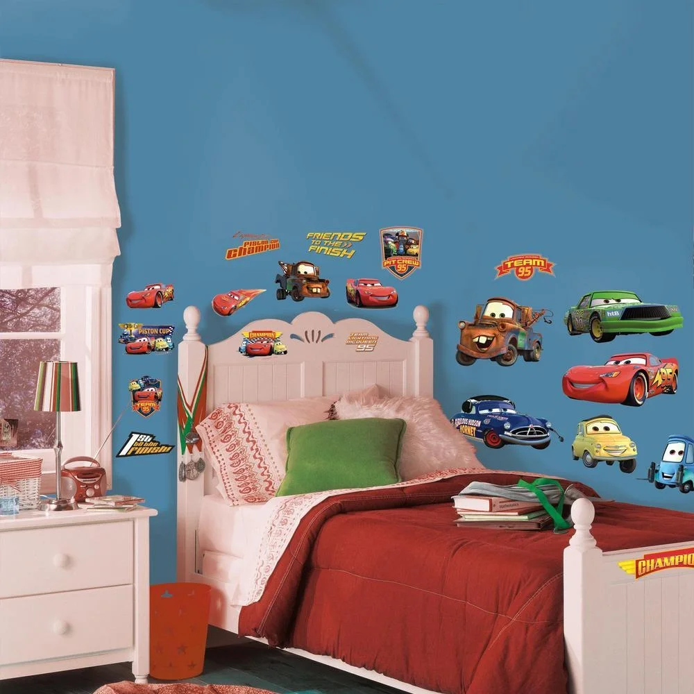 Φωτογραφία προϊόντος: Disney Αυτοκόλλητο Cars Piston - Αυτοκόλλητo - 25Μx45Υ