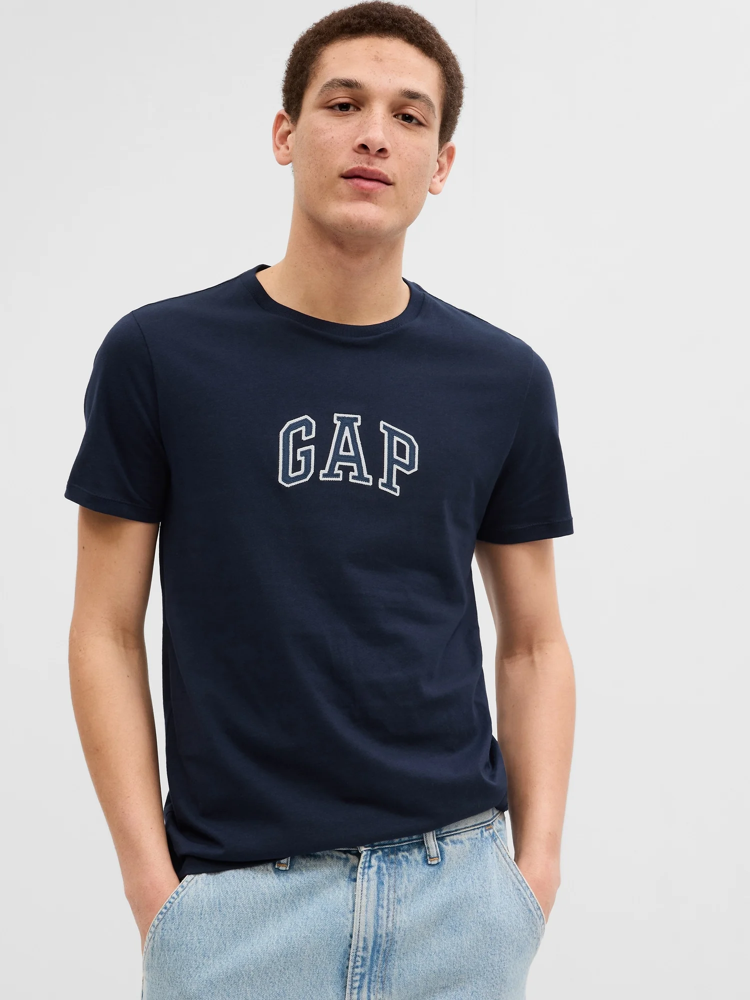 Φωτογραφία προϊόντος: Ανδρική Μπλούζα με Gap Arch Λογότυπο blue